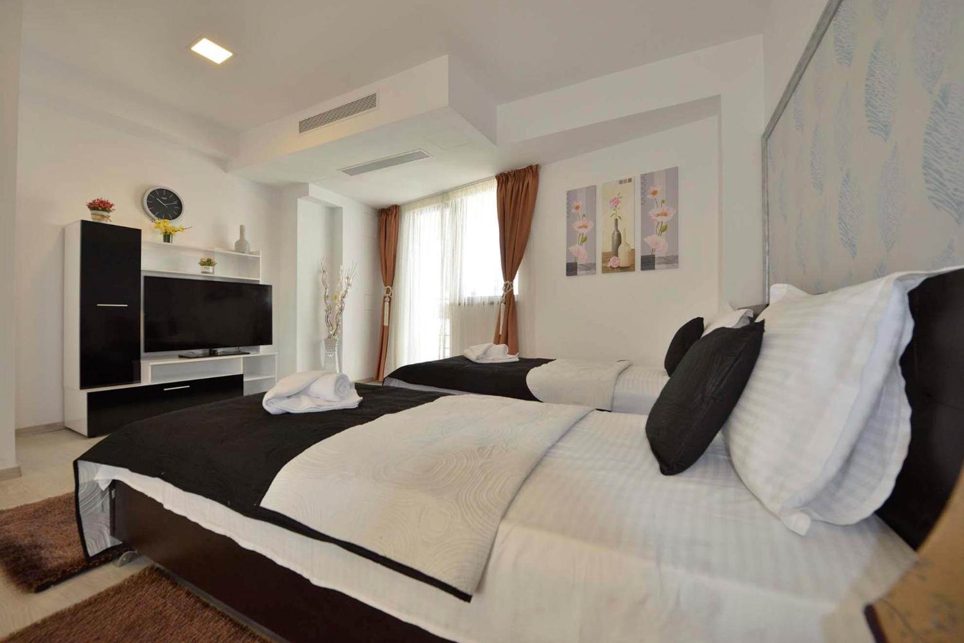 Deluxe Twin Room - Photo 1