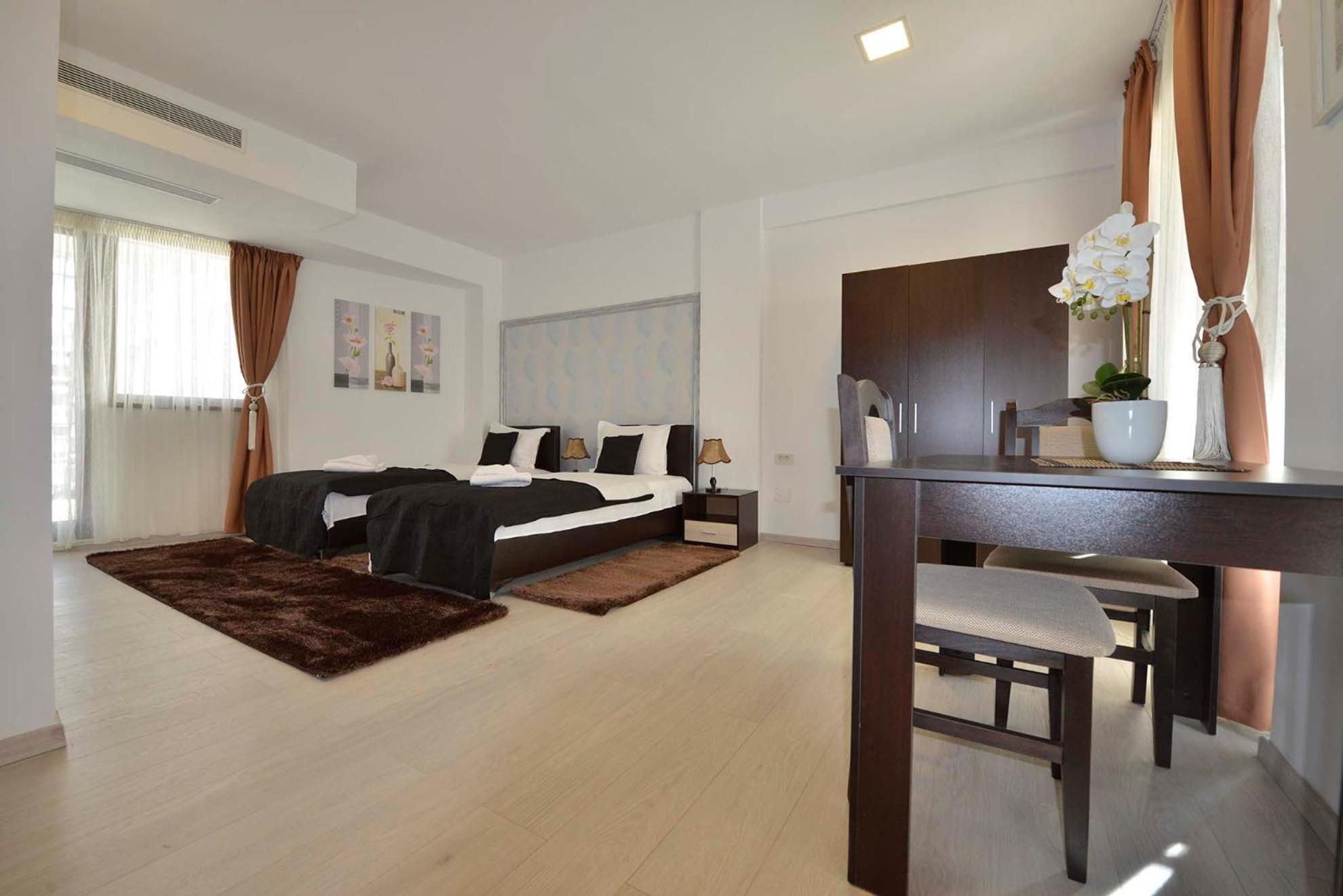 Deluxe Twin Room - Photo 2