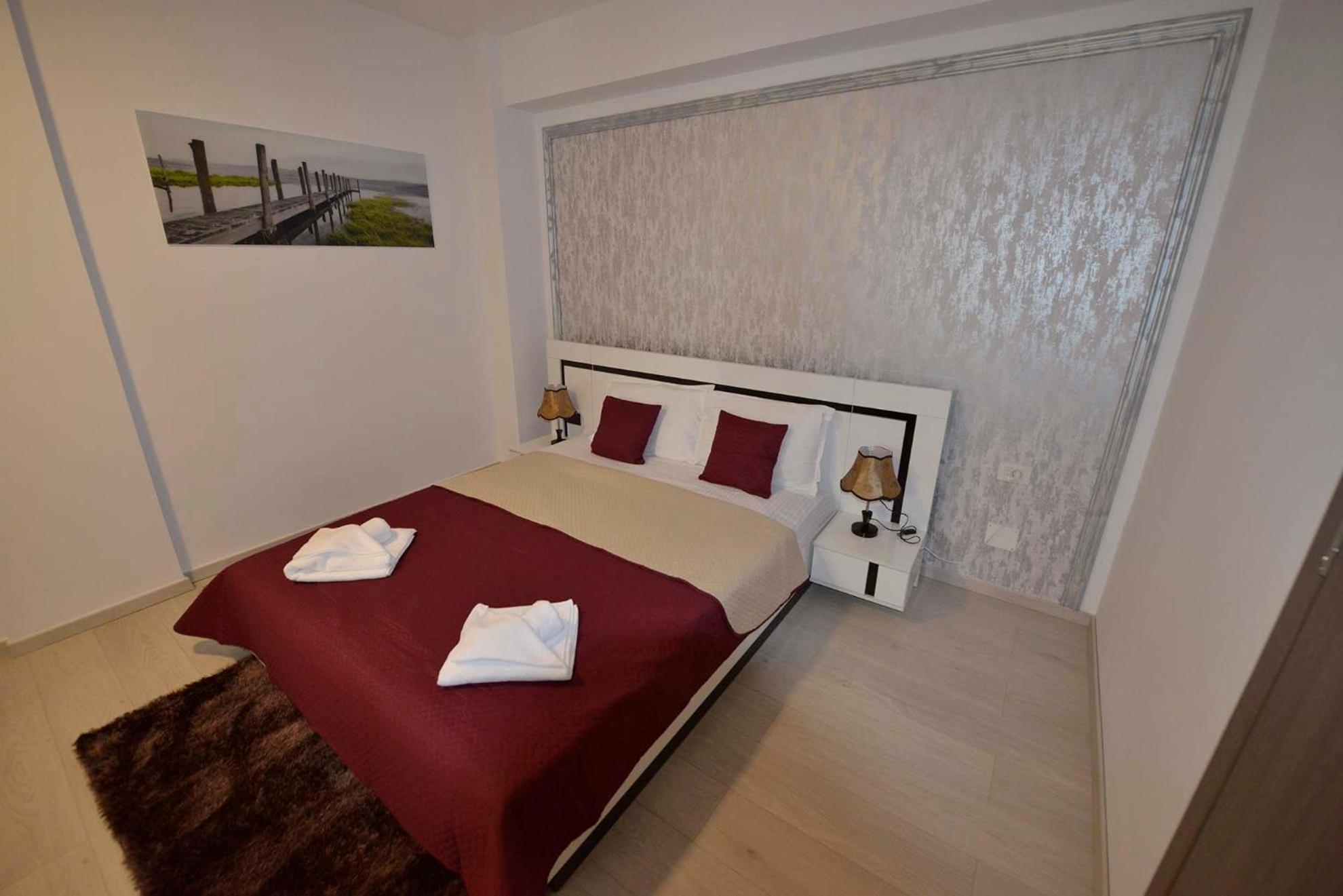 One-Bedroom Apartment - Photo 9