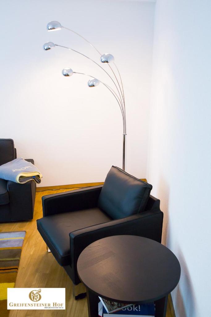 One-Bedroom Apartment - Photo 6