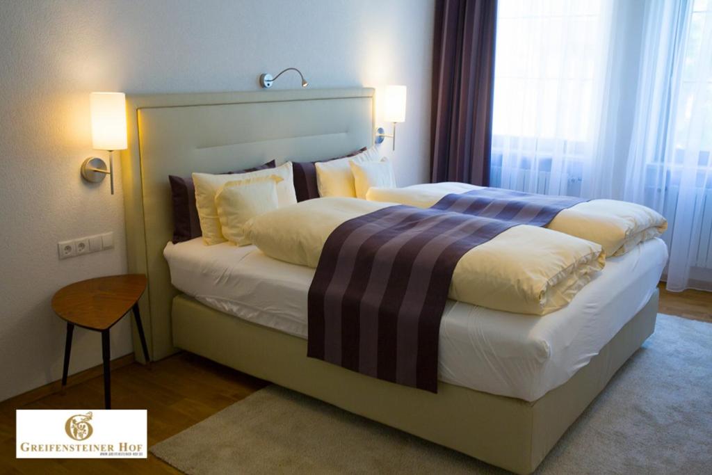 One-Bedroom Apartment - Photo 1