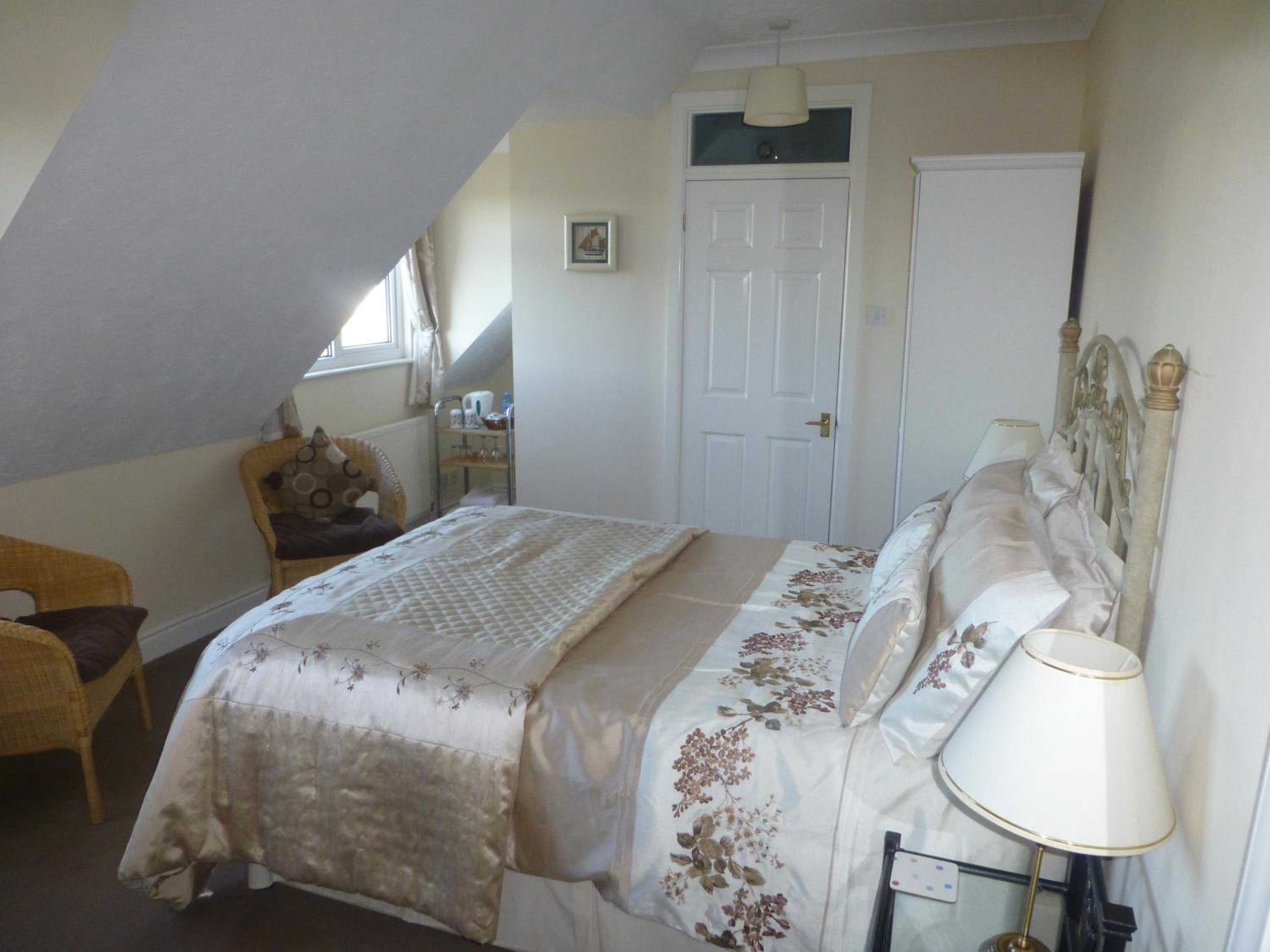 Double or Twin Room photo 3