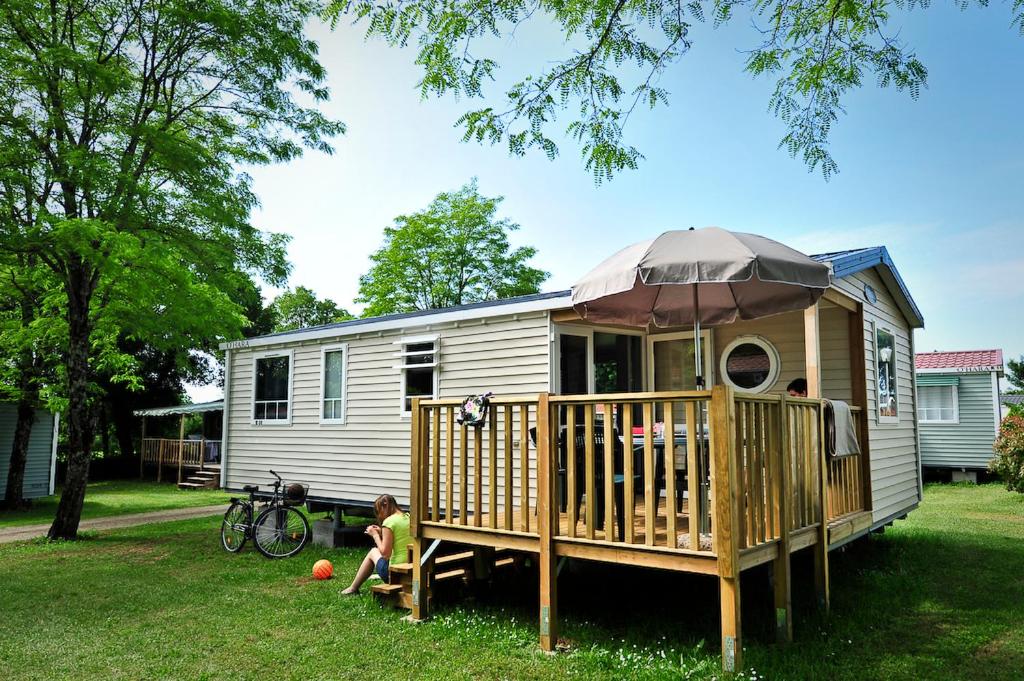 Mobile Home photo 1