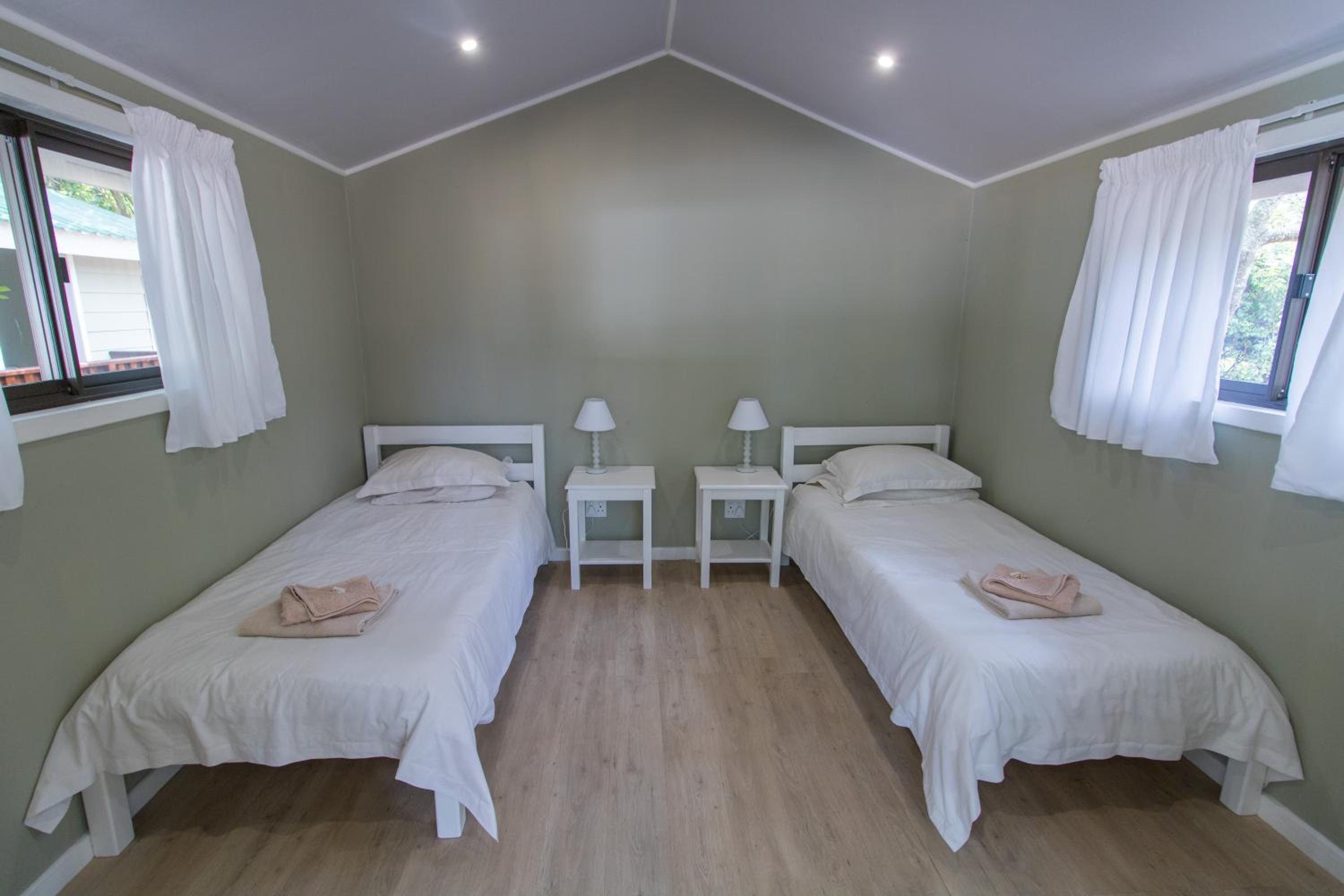 Cabin with Private External Bathroom - Photo 8