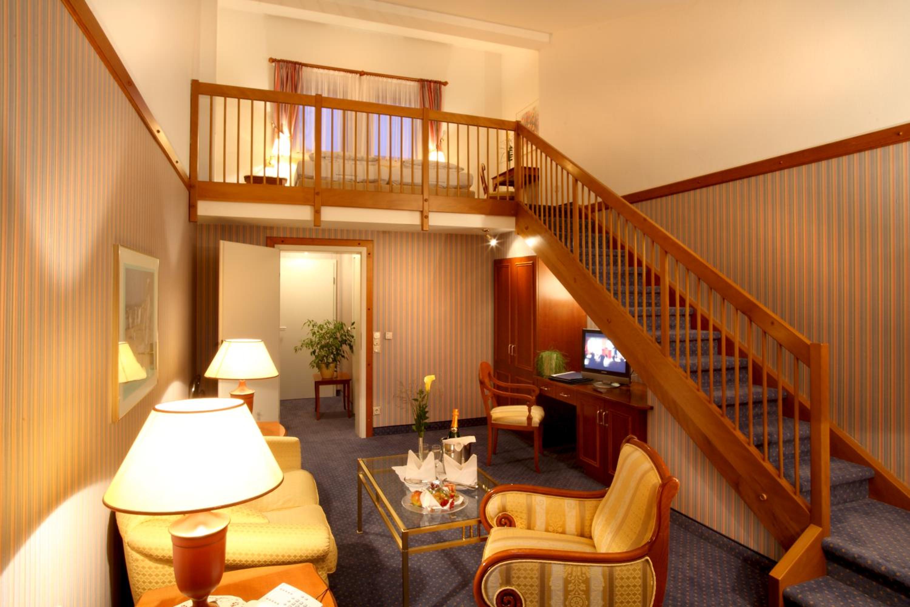 Double Room with Balcony - Photo 5