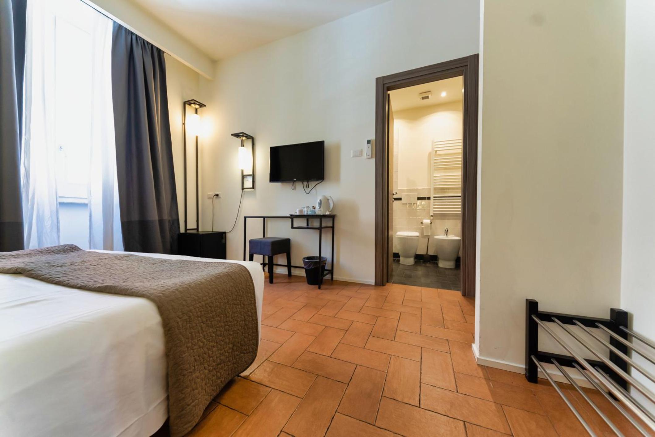 Double or Twin Room photo 2
