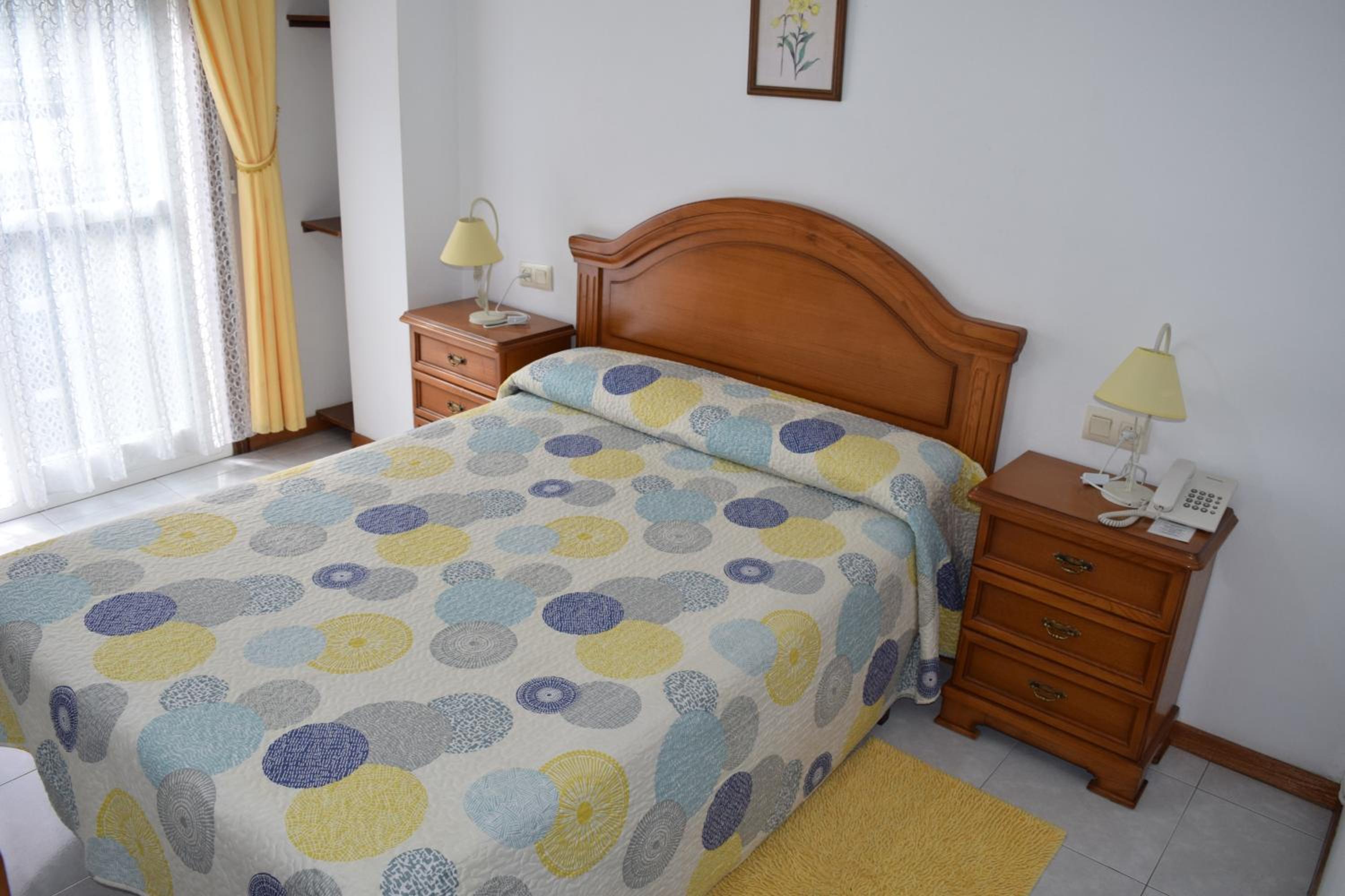 Large Double Room - Photo 5