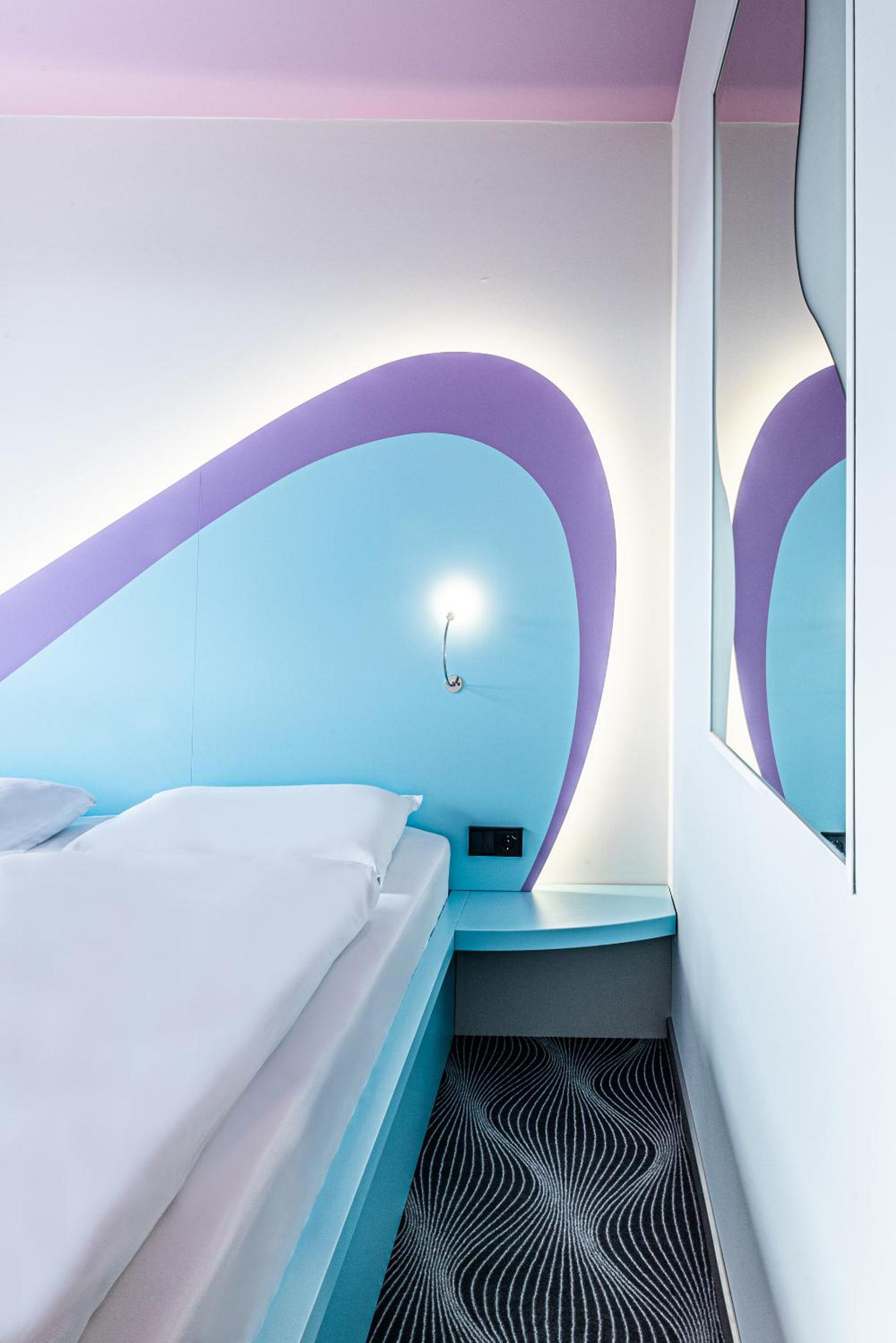 Design Comfort Room - Photo 1