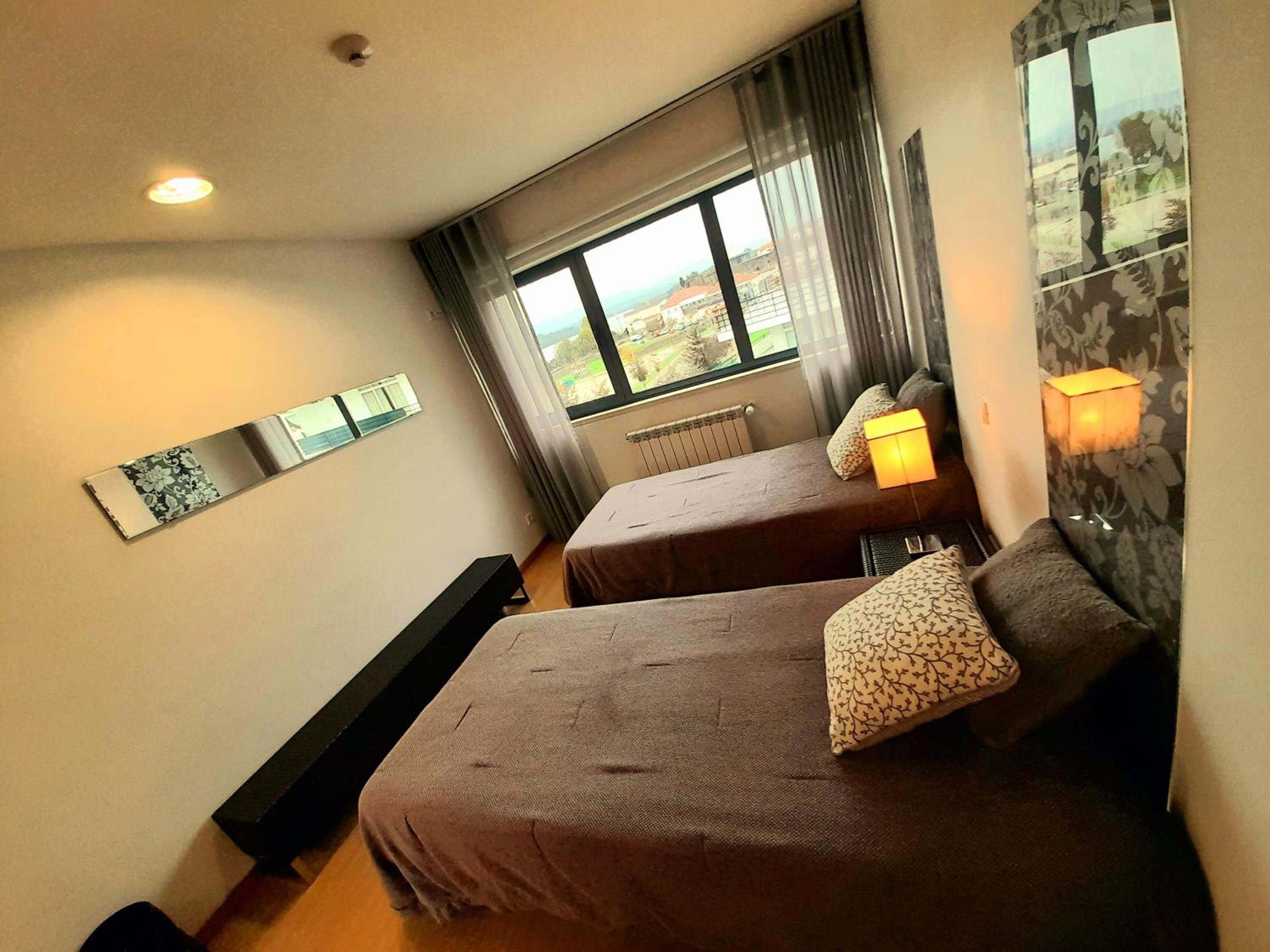 Double or Twin Room with View - Photo 3