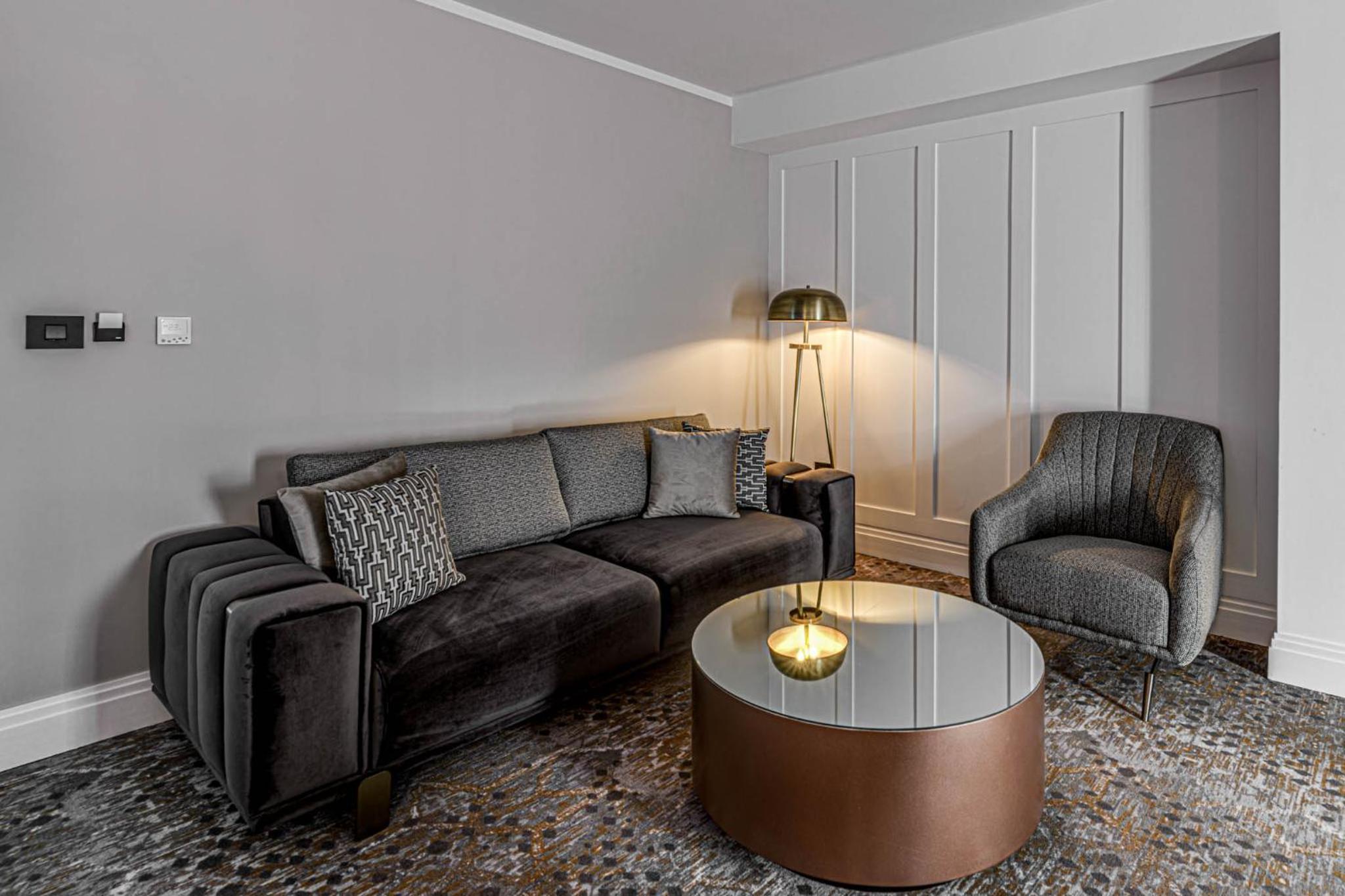 Deluxe Double or Twin Room - Photo 7