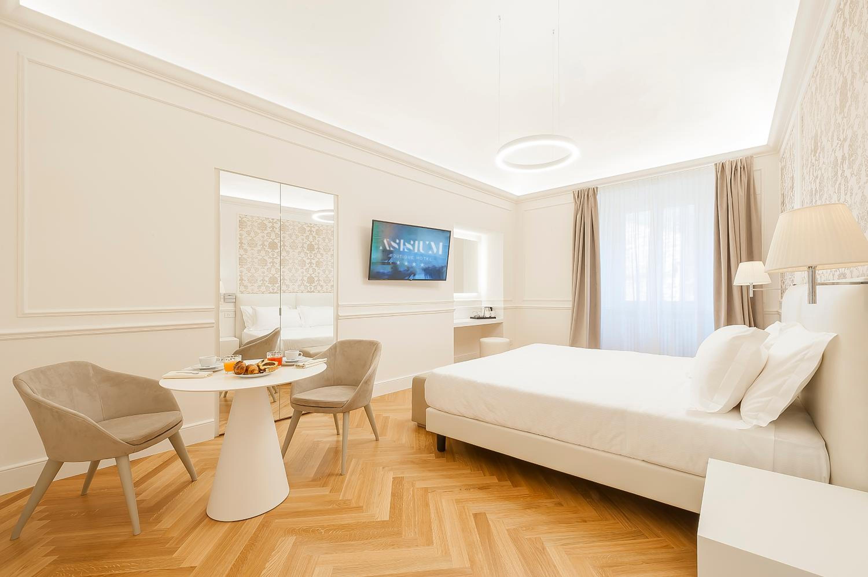 Junior Suite - Photo 1