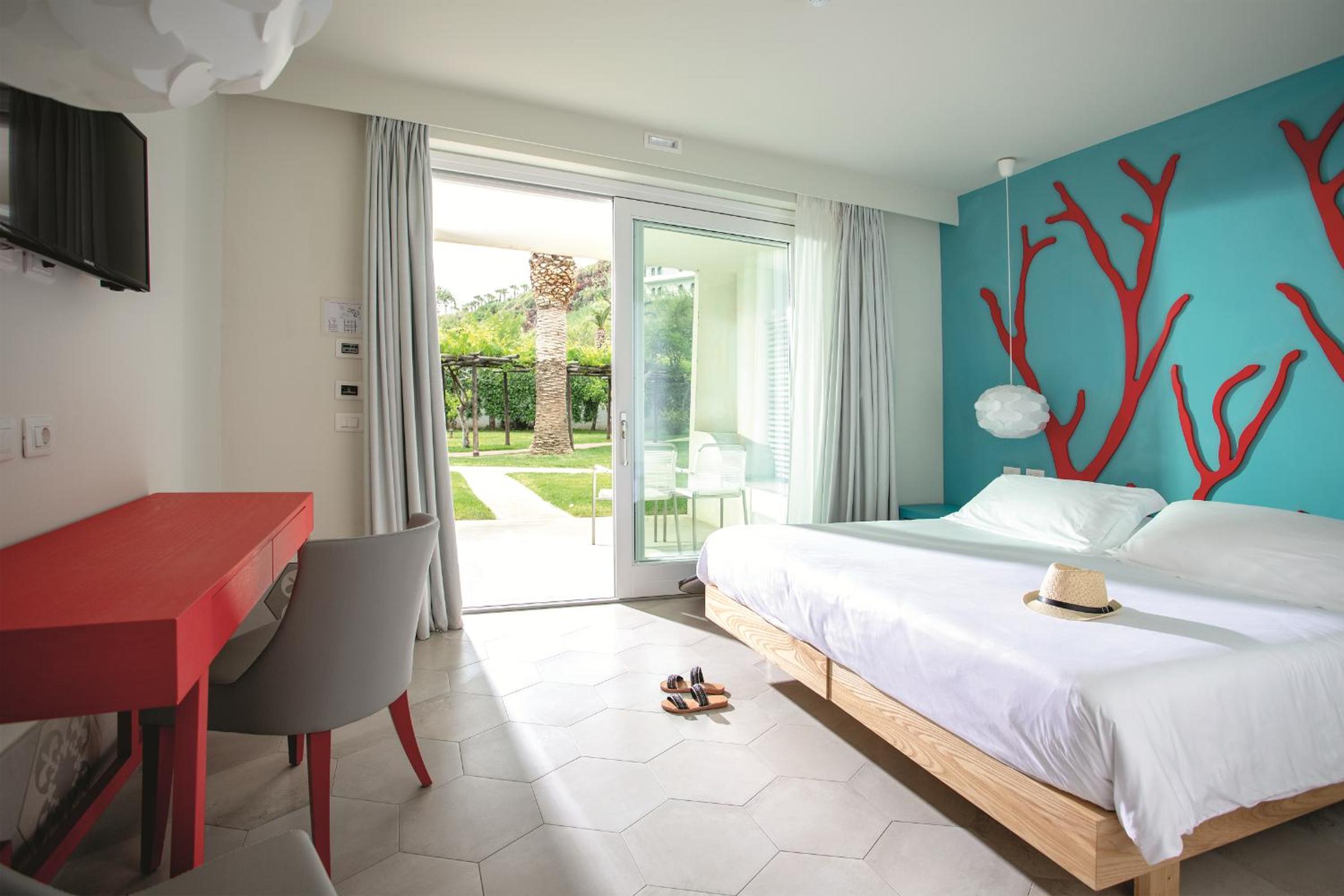 Standard Double Room - Photo 7
