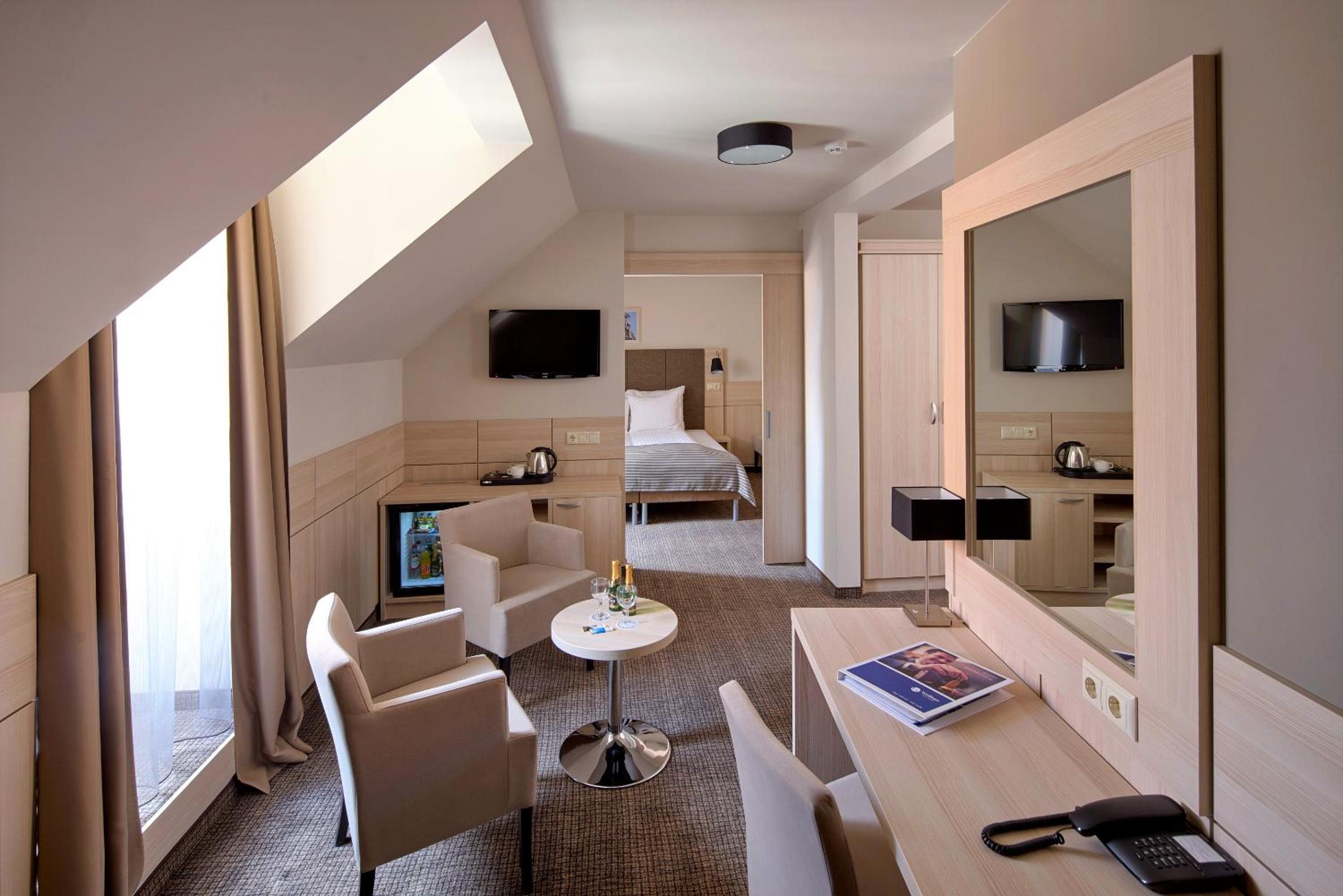 Suite with Daily Spa Access photo 1