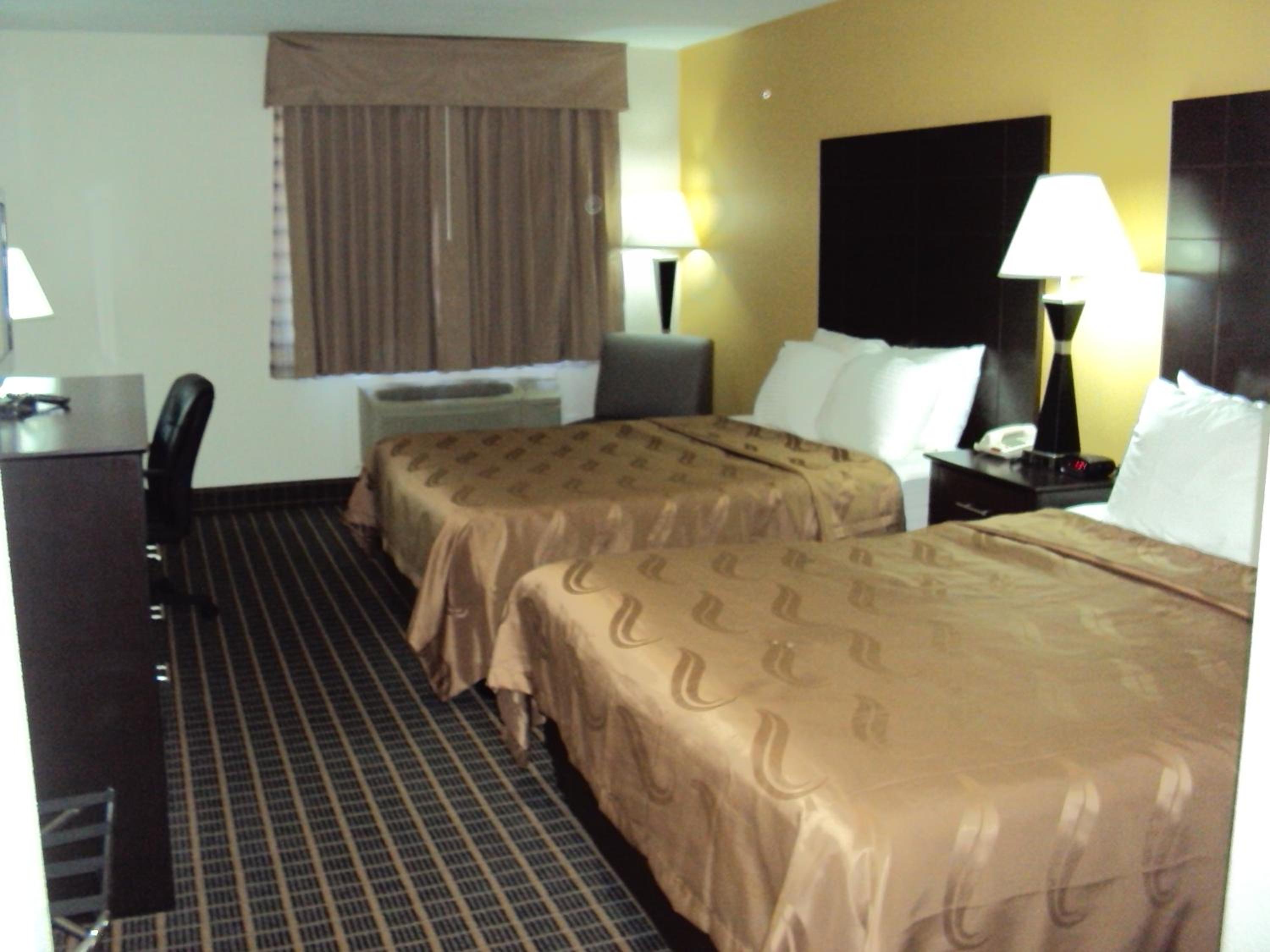 Double Room with Two Double Beds - Accessible/Non-Smoking - Photo 3