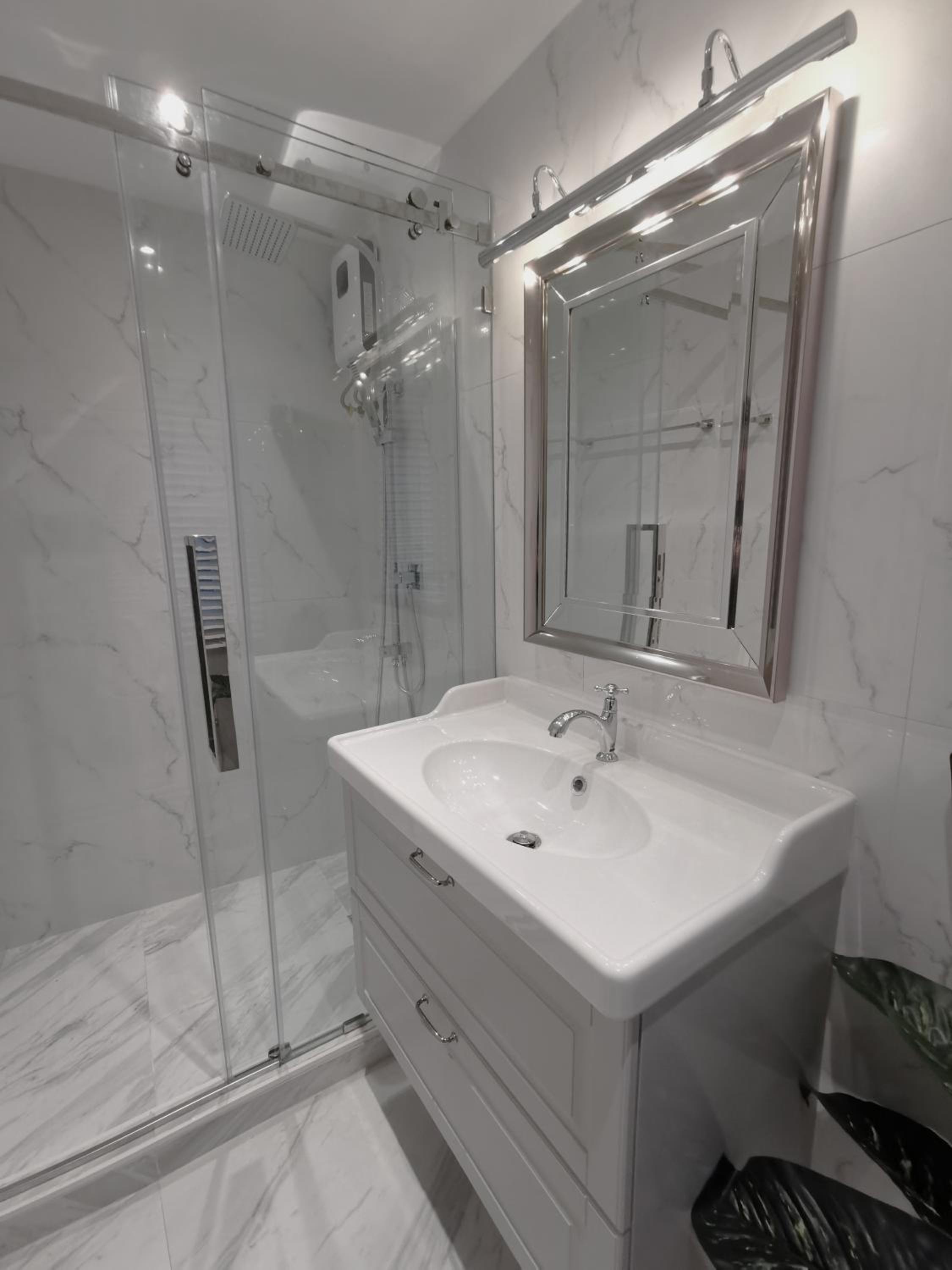 Deluxe Double Room with Balcony photo 3