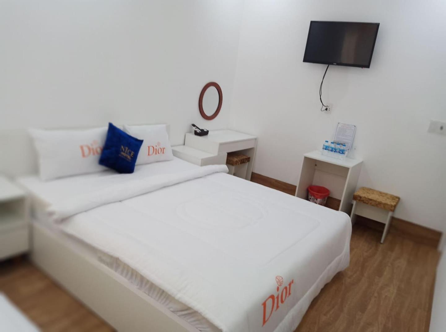 Standard Double Room - Photo 5