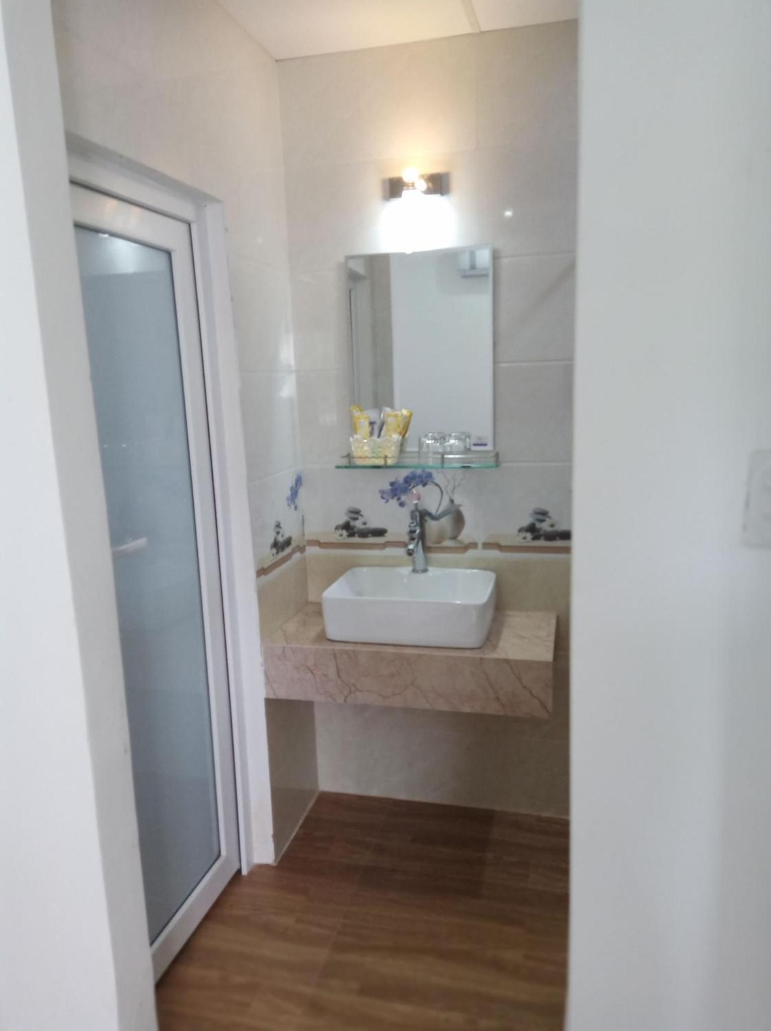 Standard Double Room - Photo 6