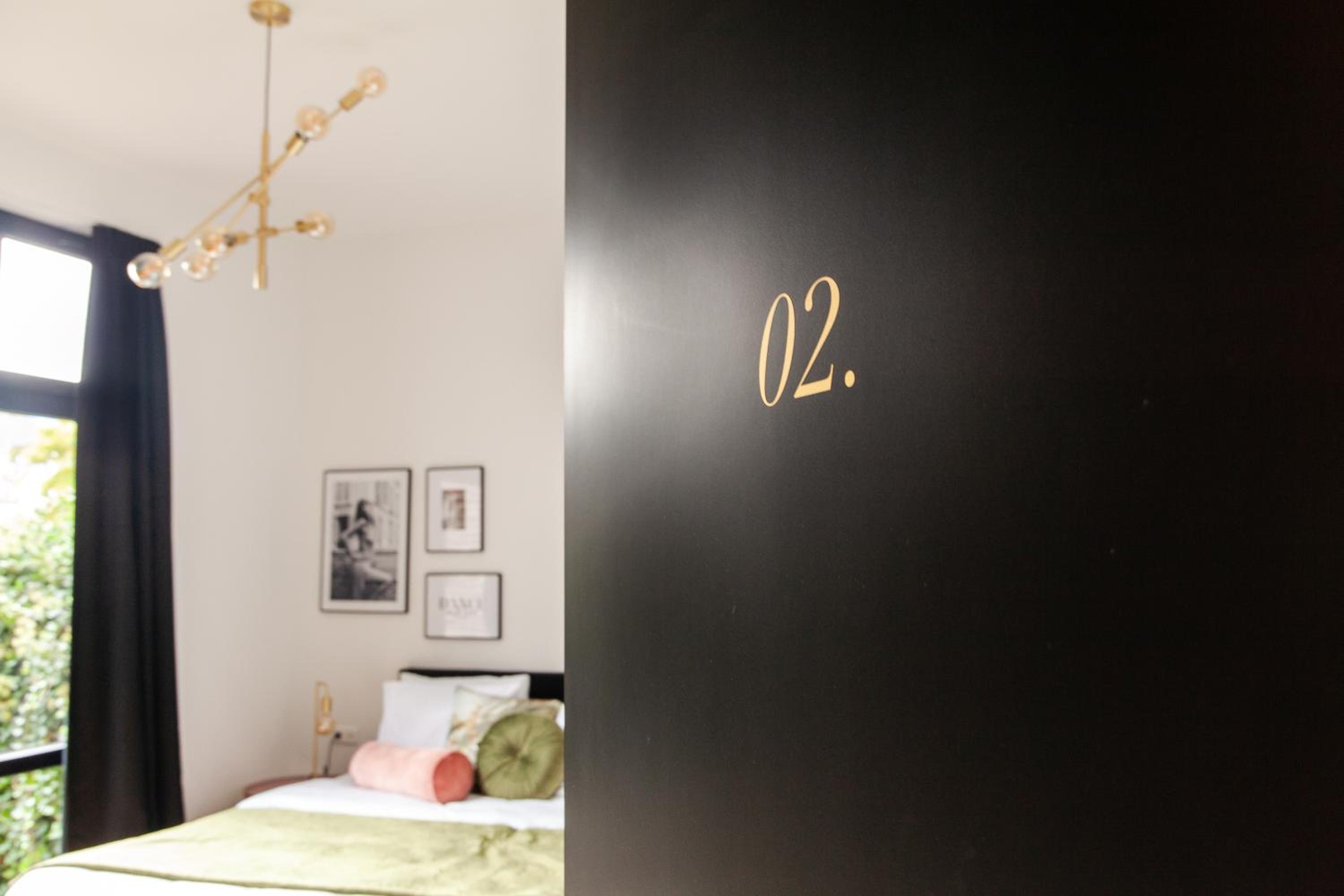 Deluxe King Room - Photo 28