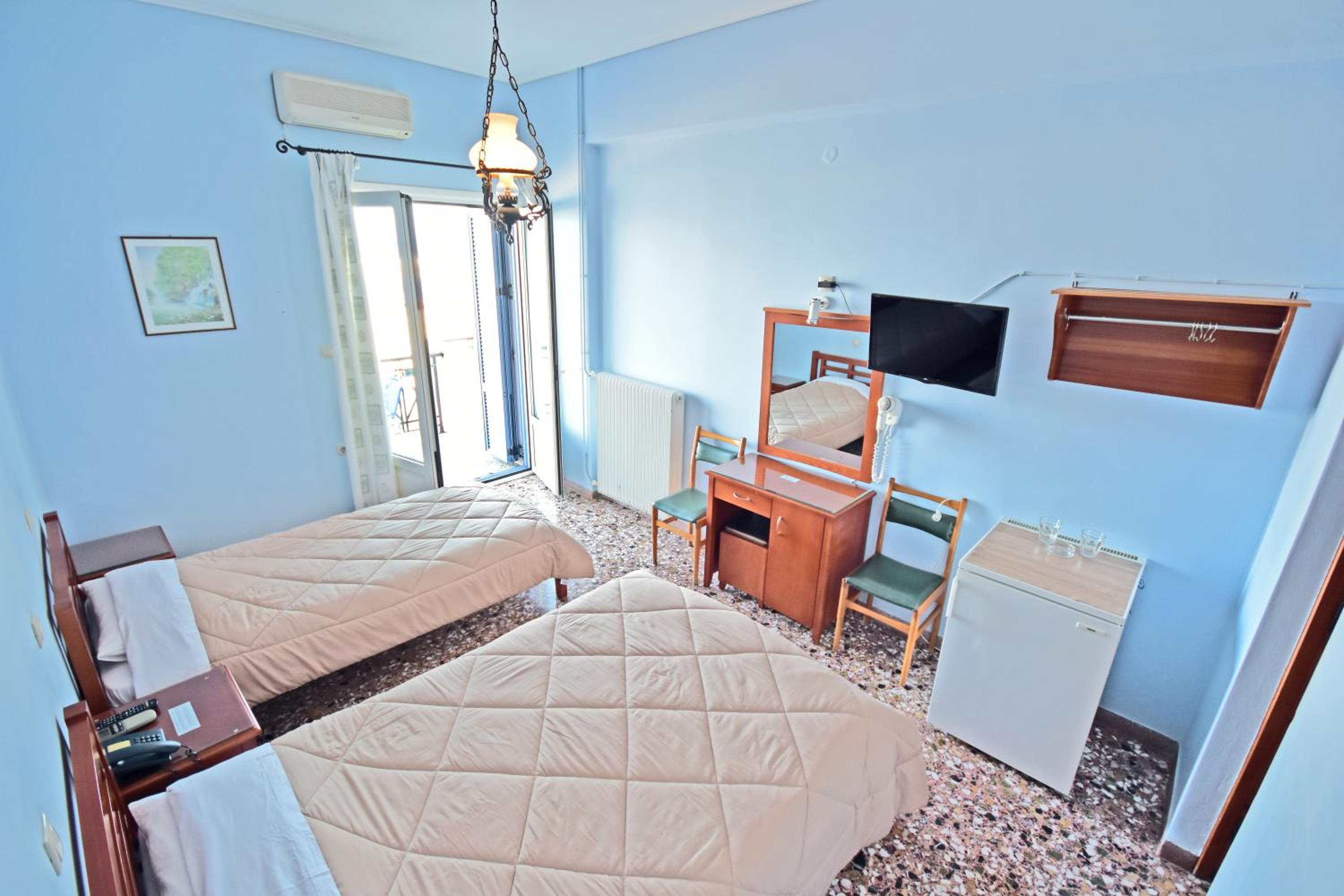 Double Room with Mountain View - Photo 5