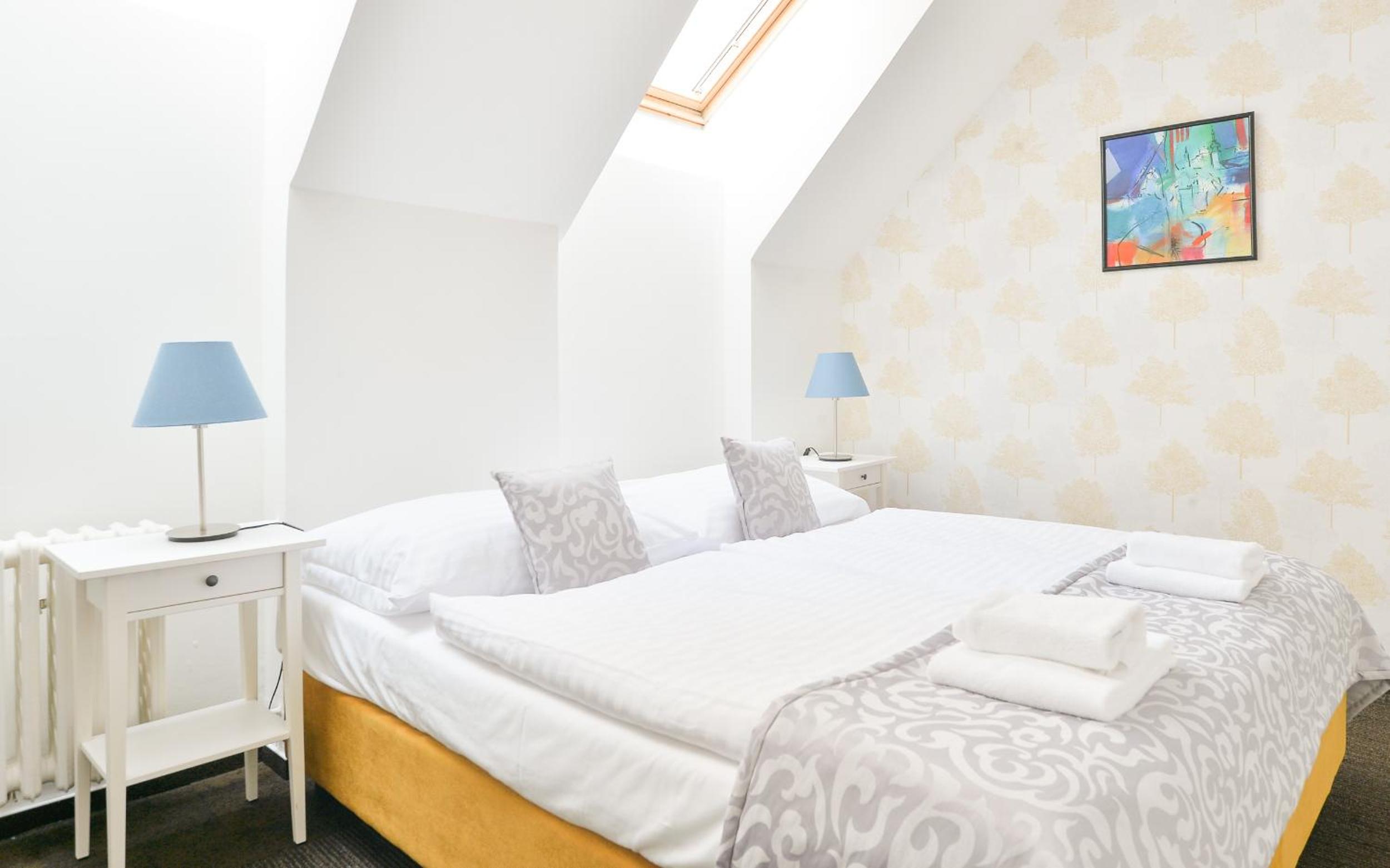 Double Room - Photo 7