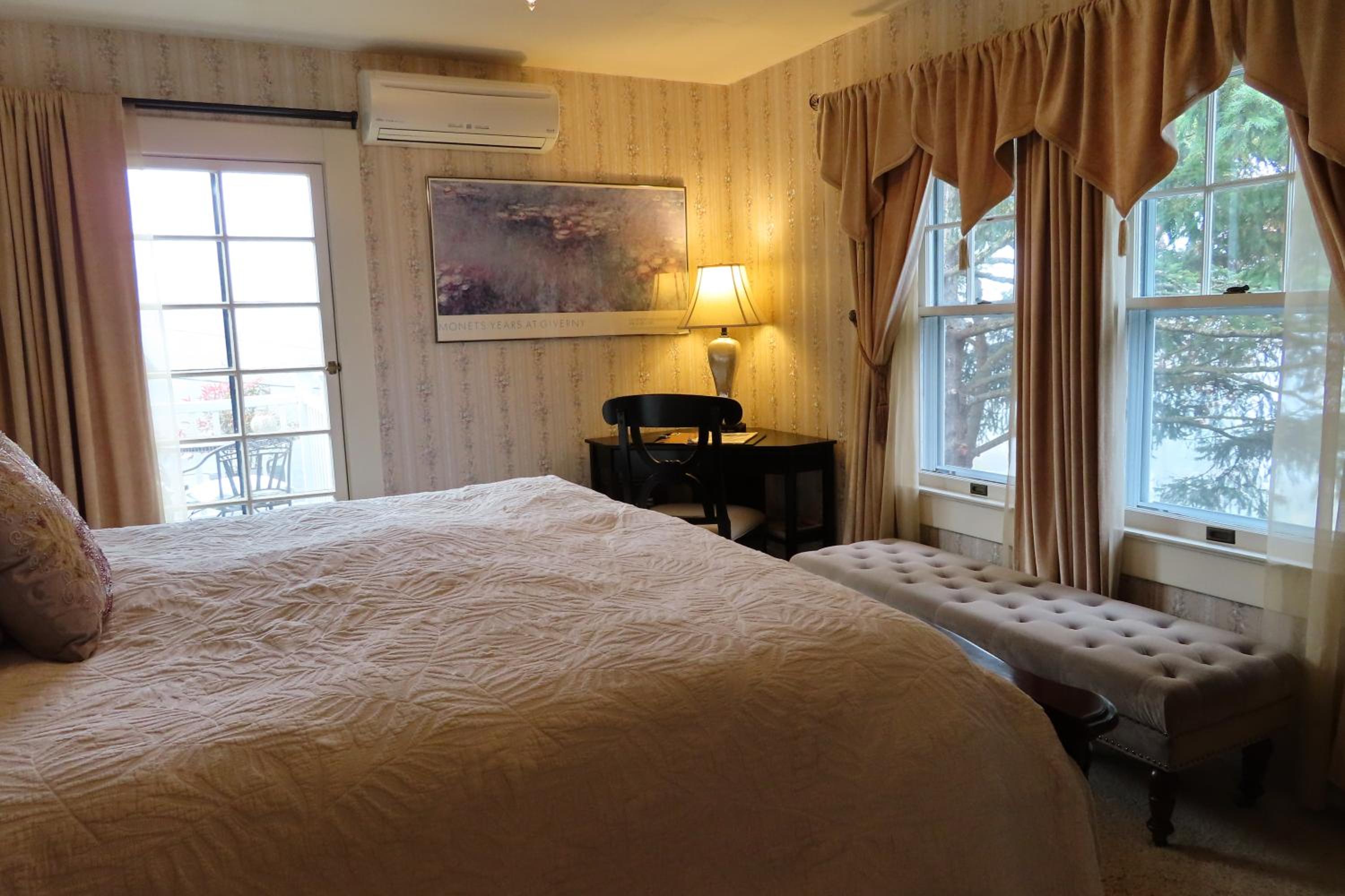 Suite with Balcony - Photo 1