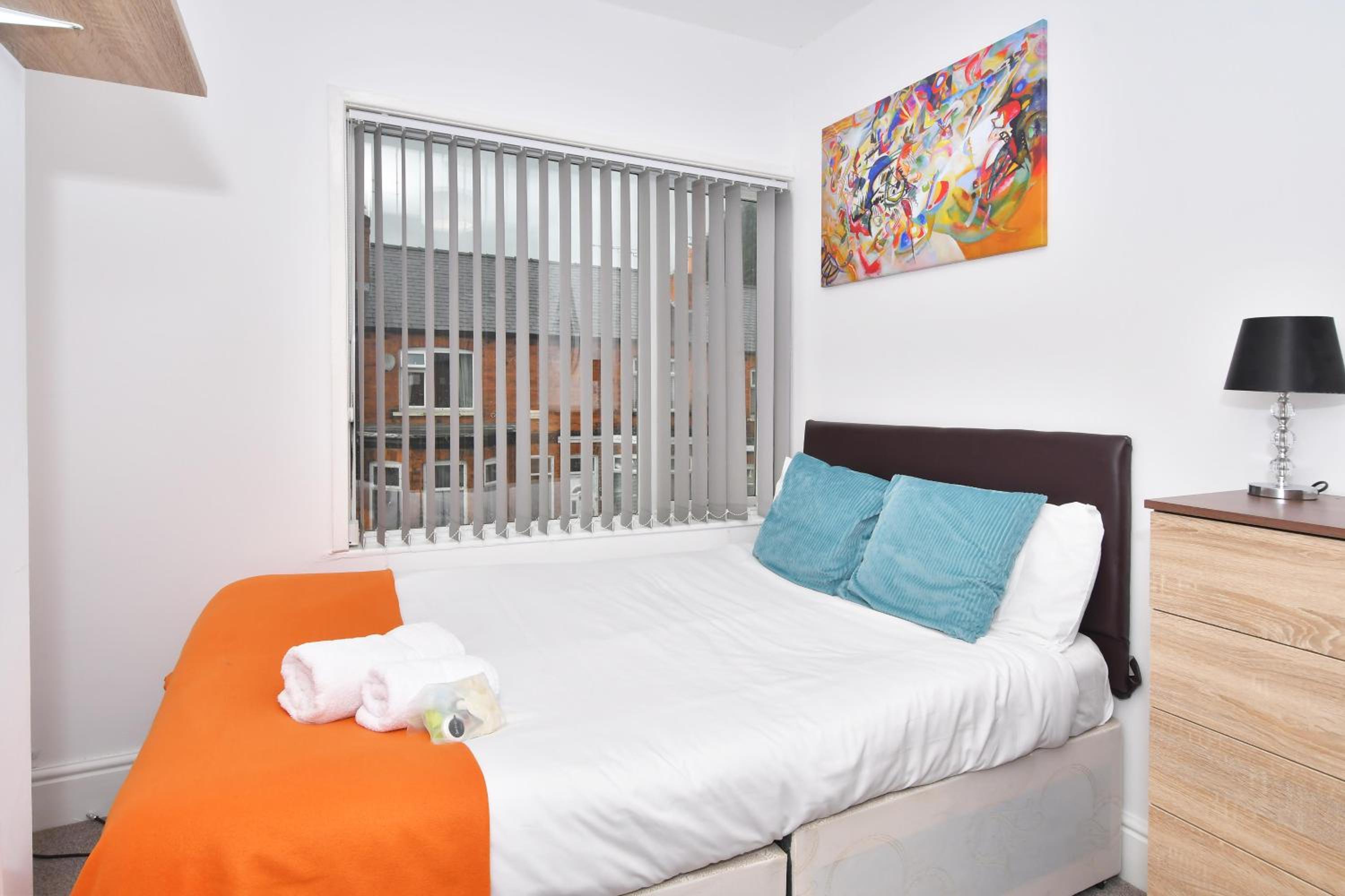 Double Room with Shared Bathroom photo 1