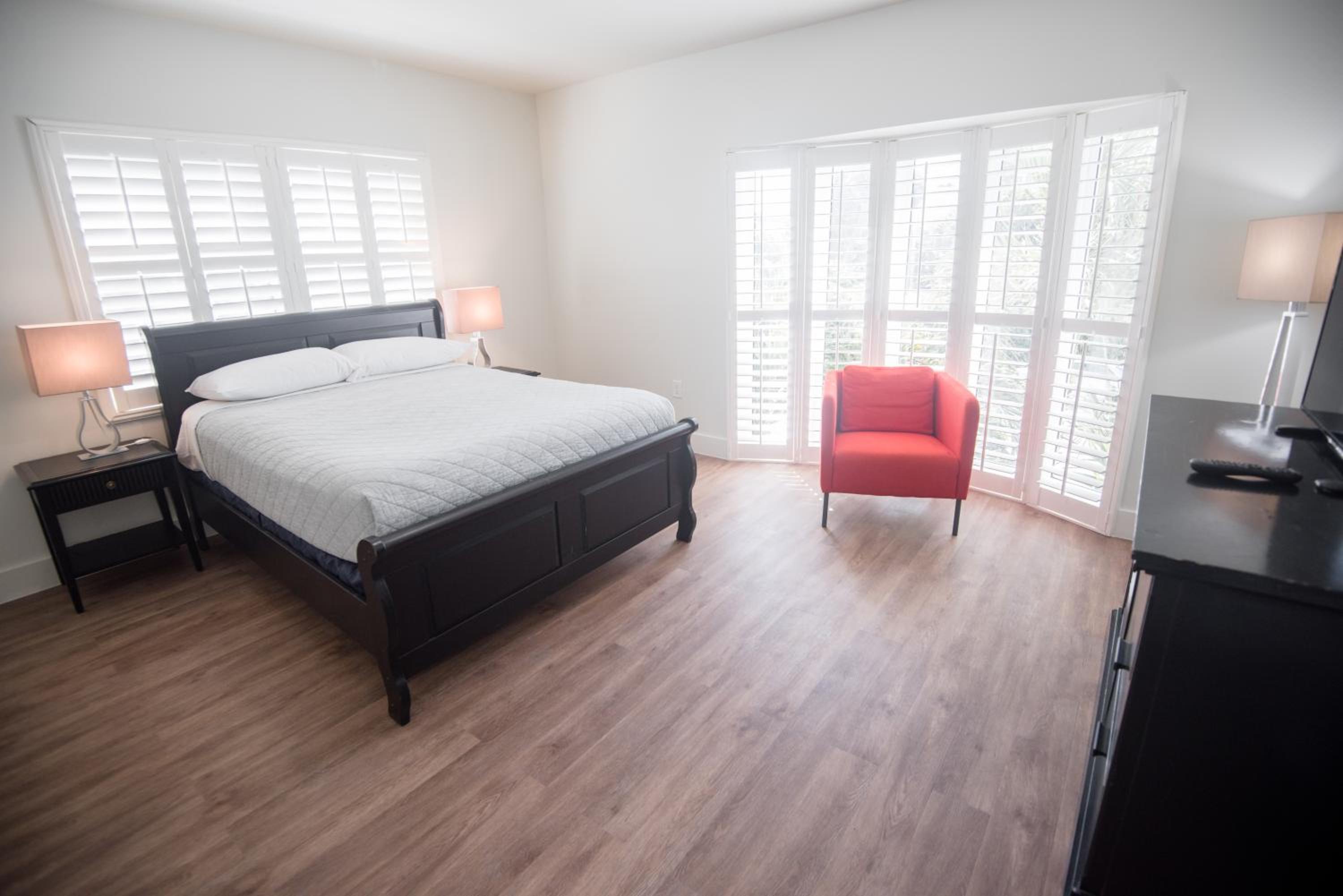 Deluxe King Room photo 2