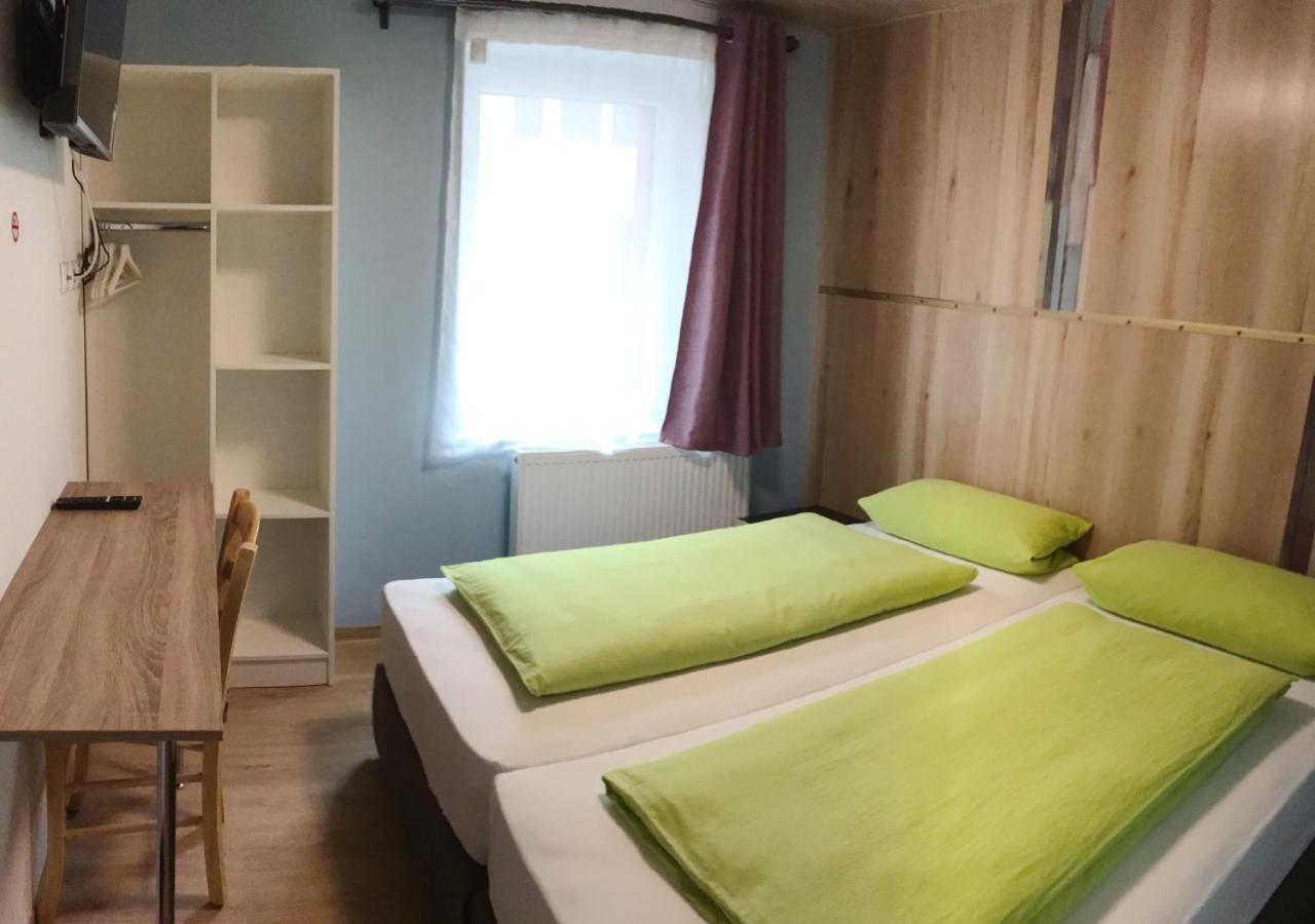 Double Room - Photo 3