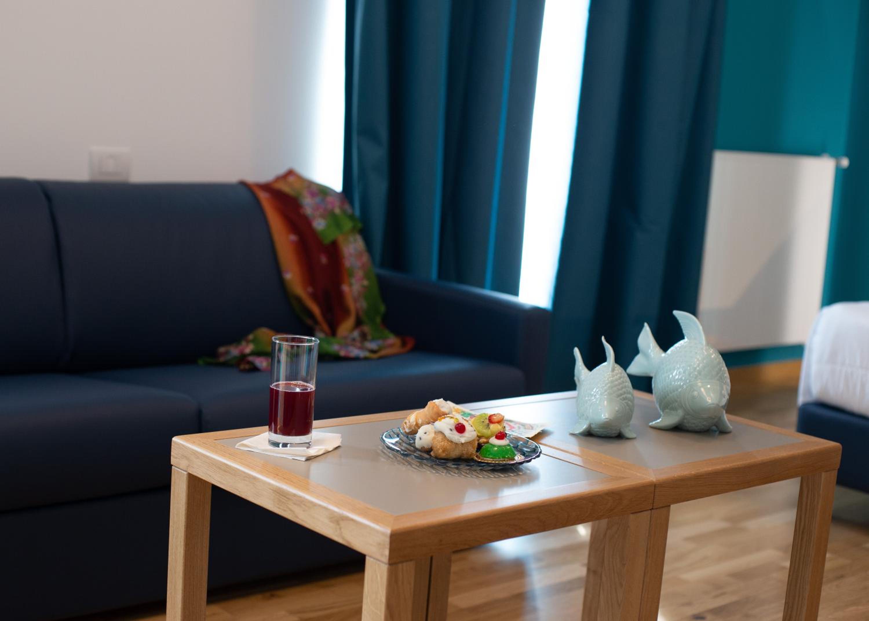Deluxe Room - Photo 3