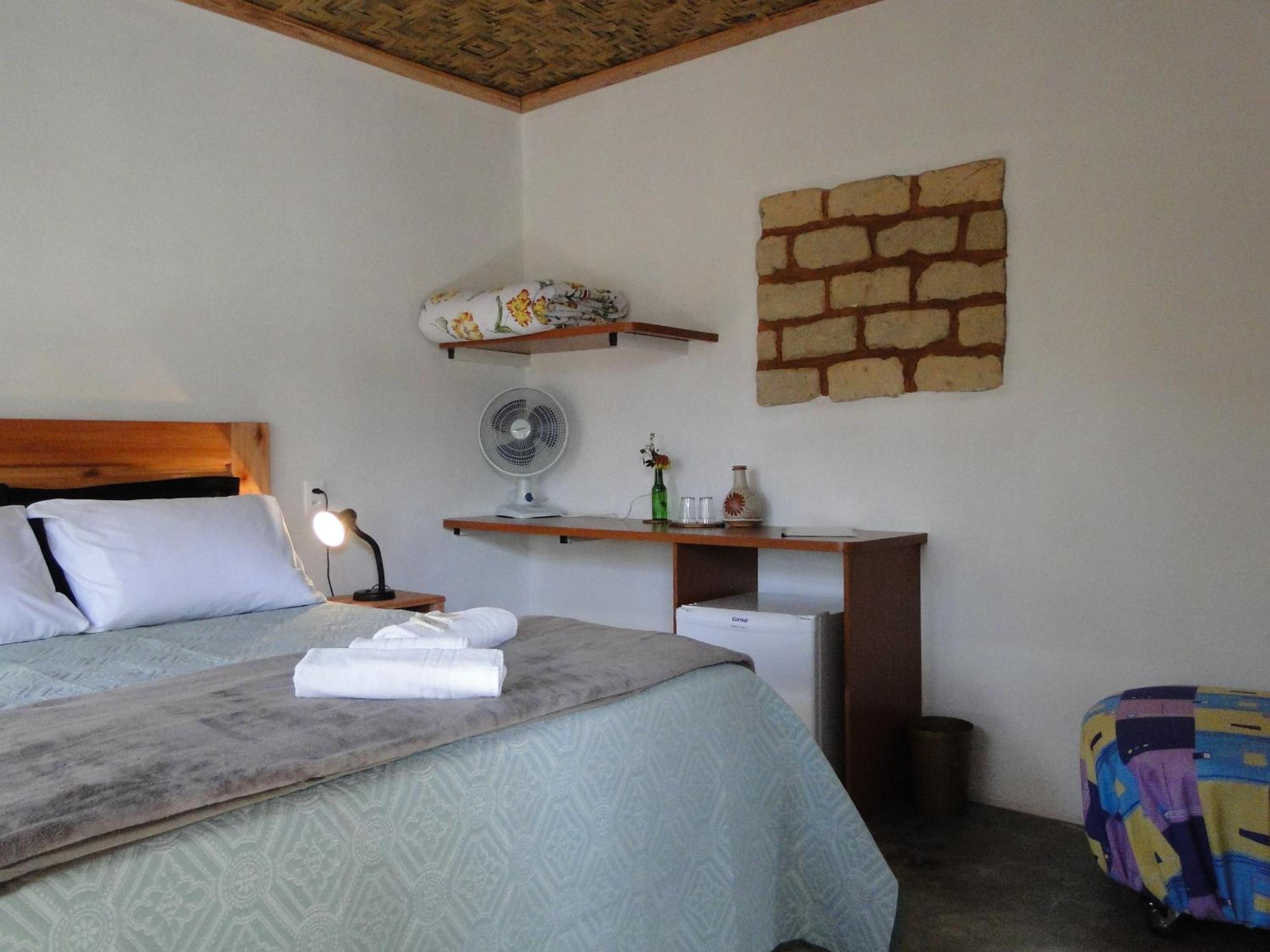 Suite with Balcony - Photo 4