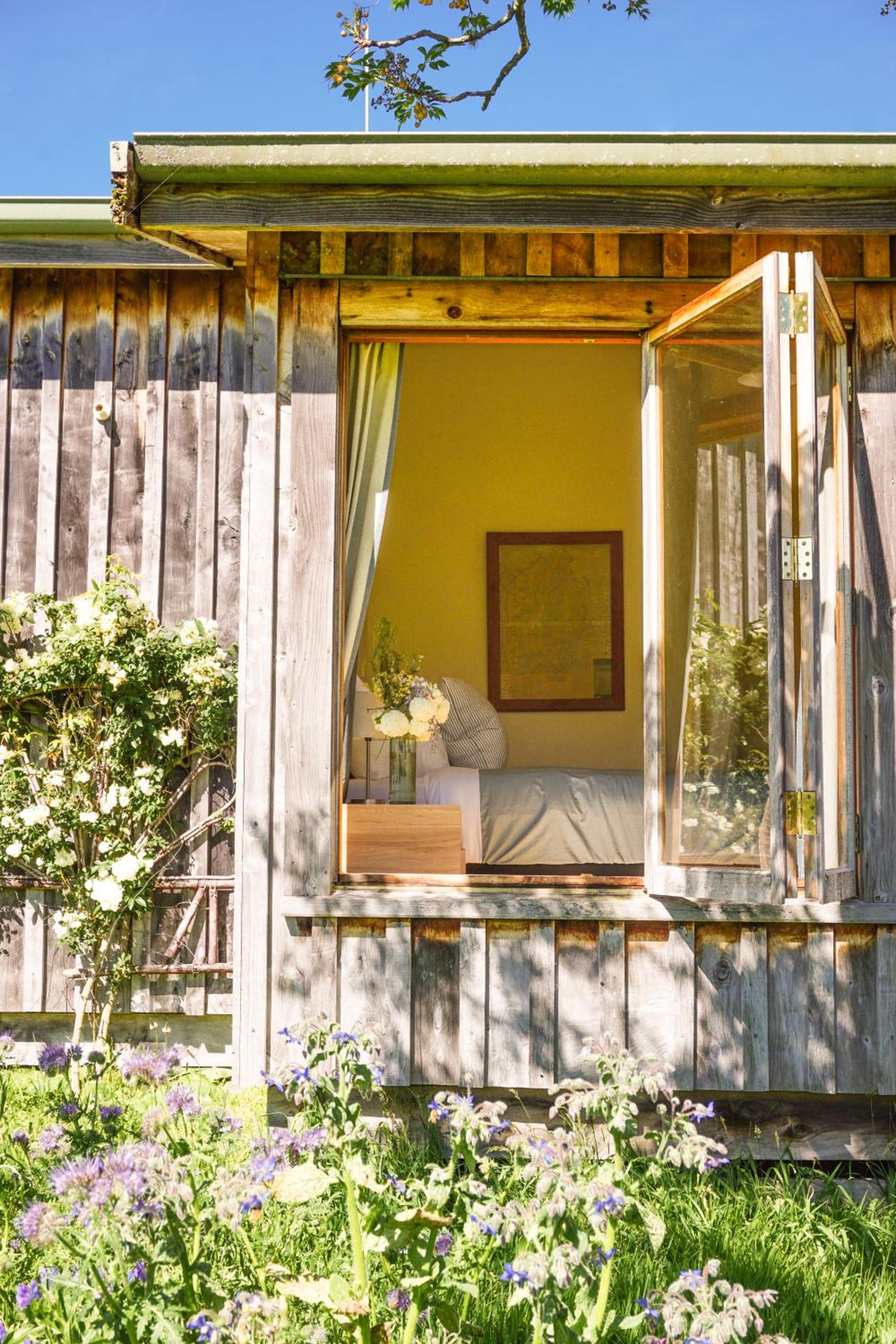 One-Bedroom House photo 1