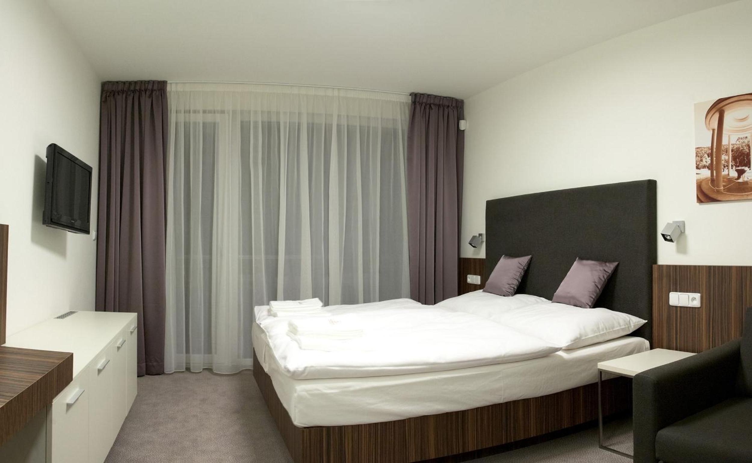 Double or Twin Room with Balcony photo 1