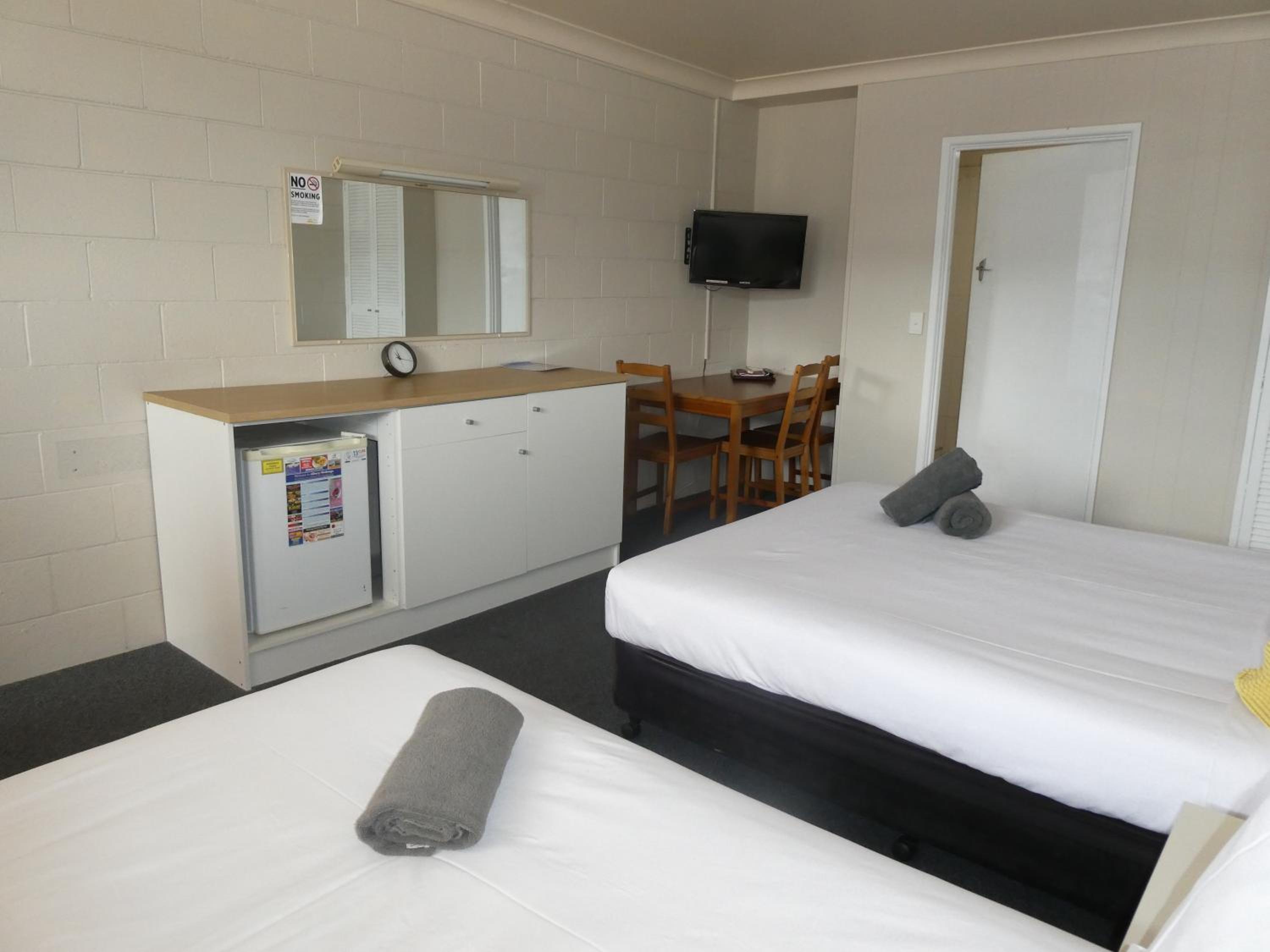 Standard Twin Room photo 2