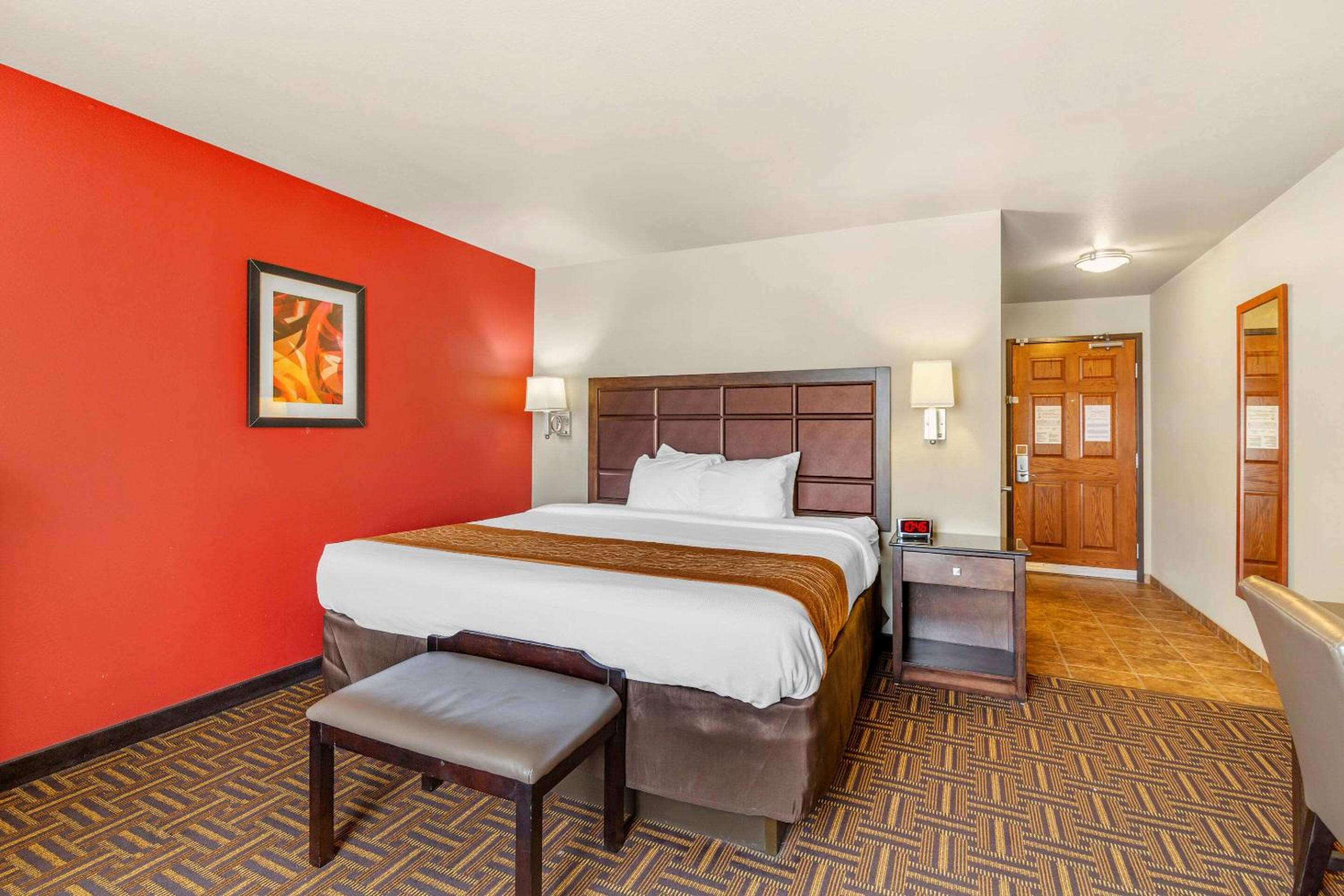 King Room - Disability Access/Non-Smoking