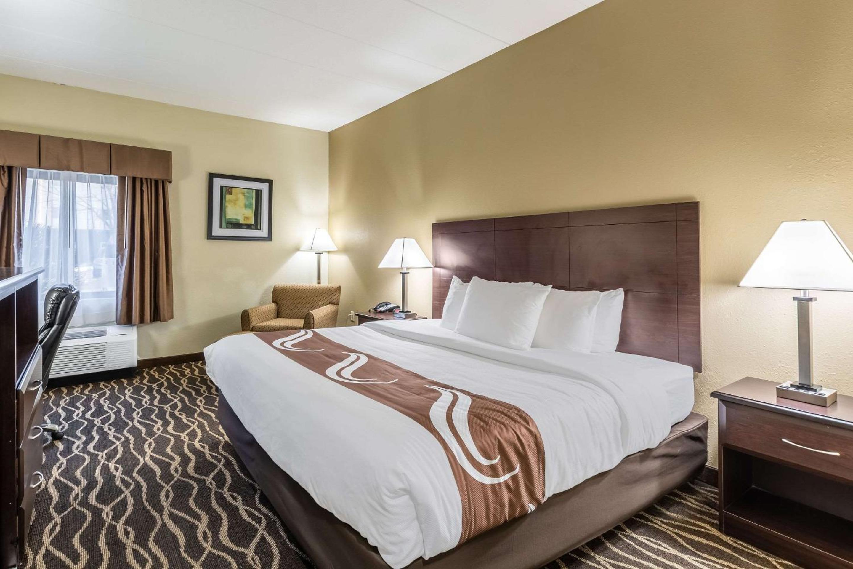 King Room - Accessible/Non-Smoking - Photo 1
