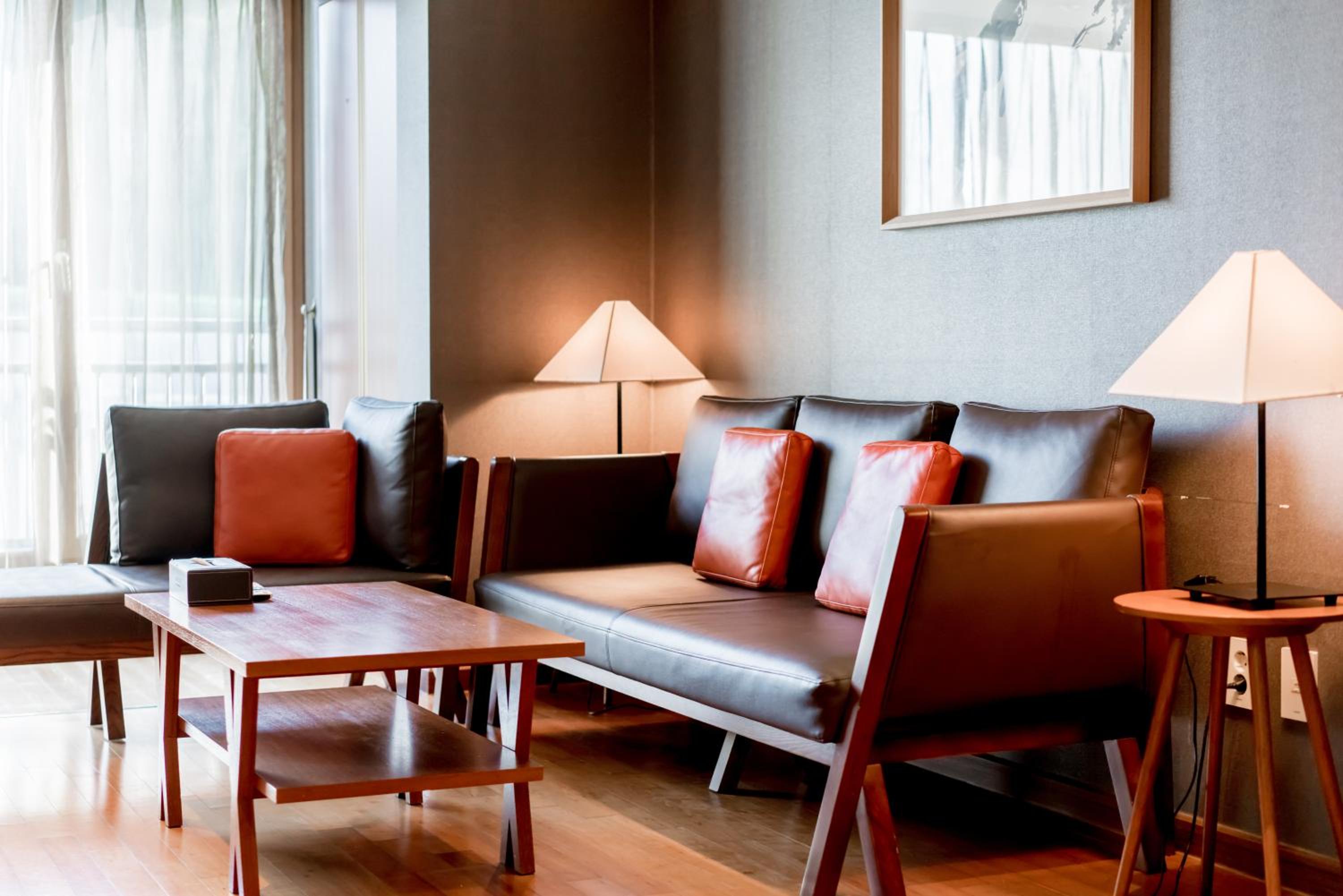 Two Bedroom Deluxe SUite - Photo 13