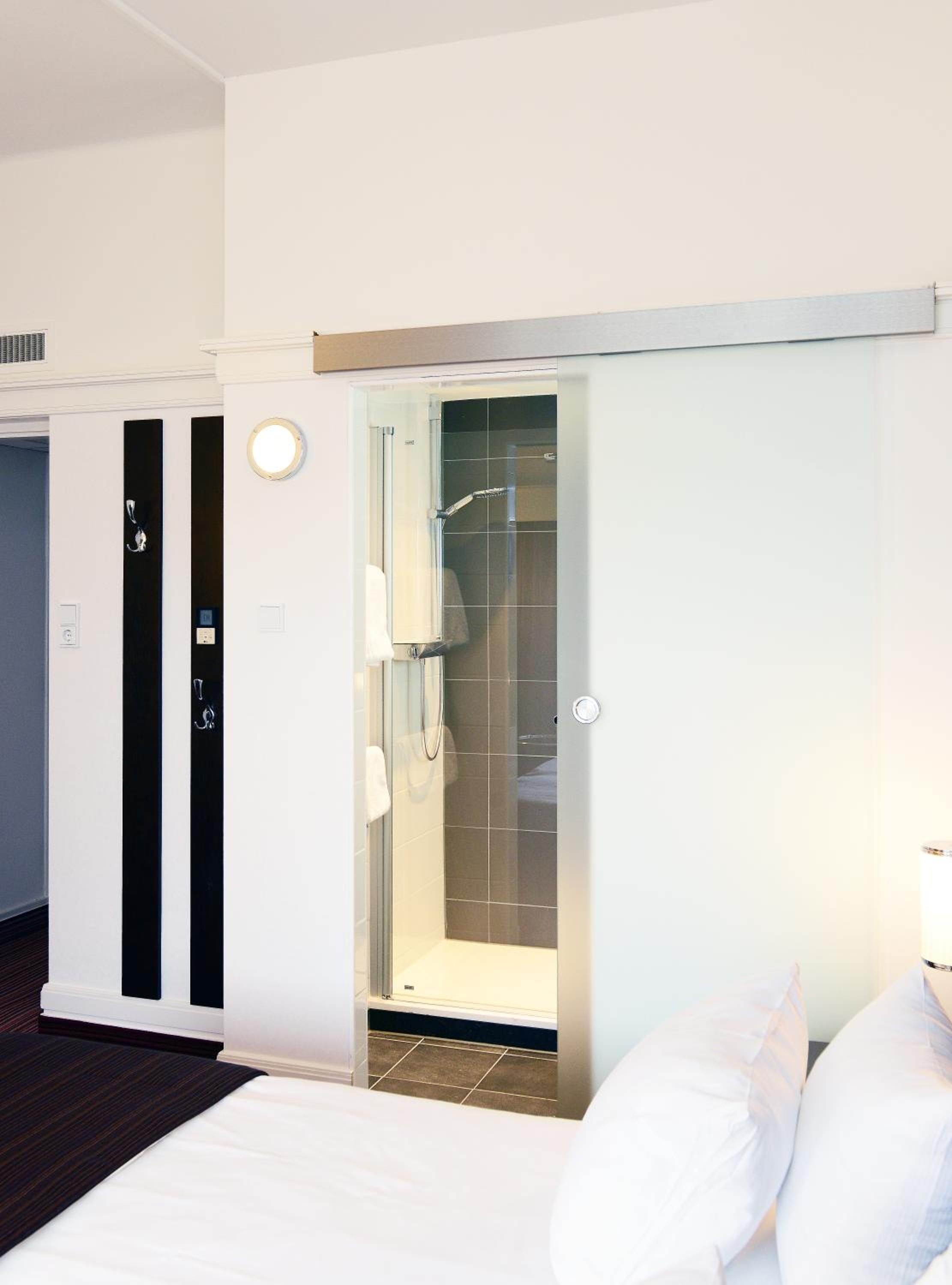 Deluxe Twin Room - Photo 3