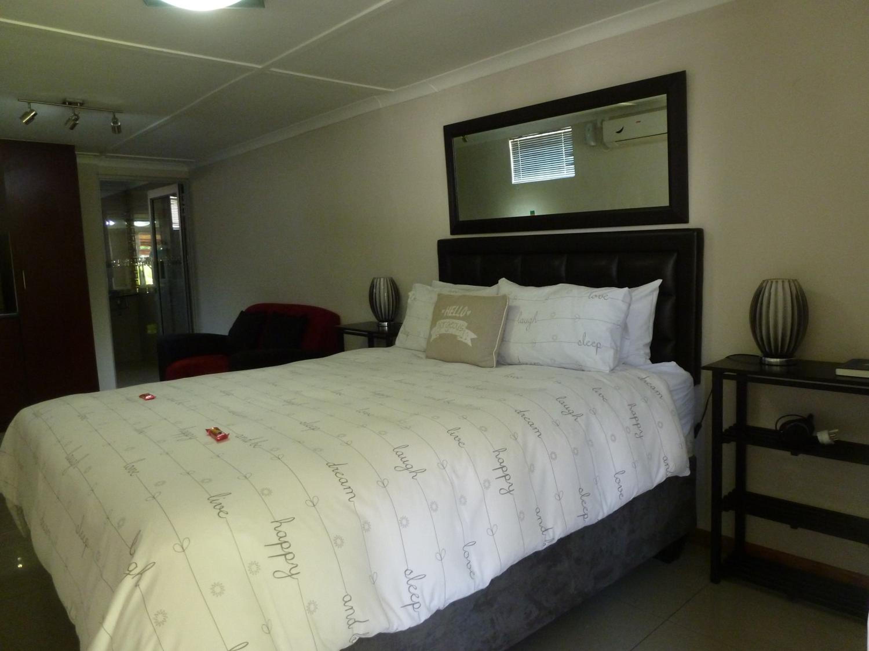 Apartment - Photo 4