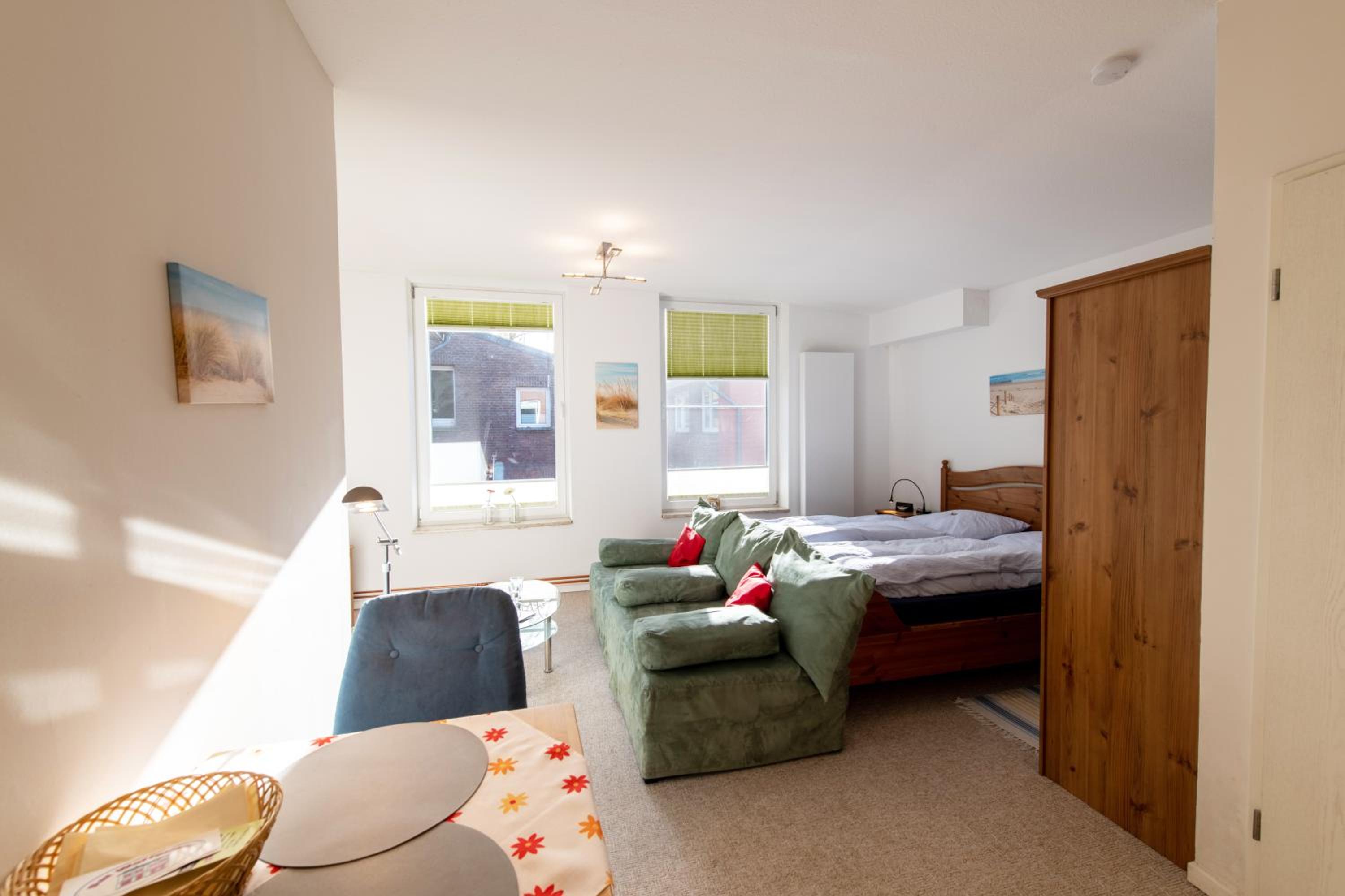 Apartment Upper Floor photo 1
