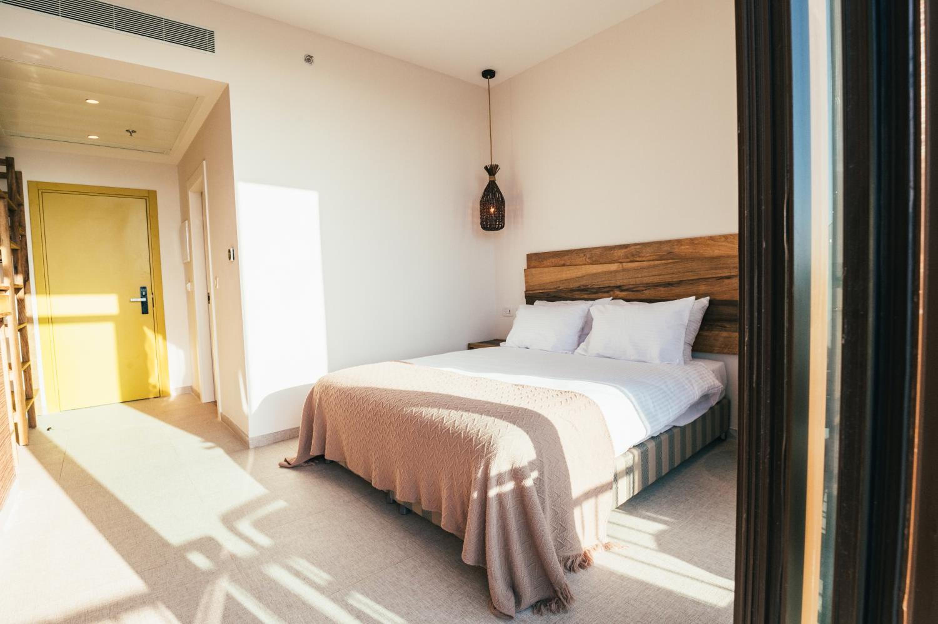 Double or Twin Room with Balcony - Photo 5