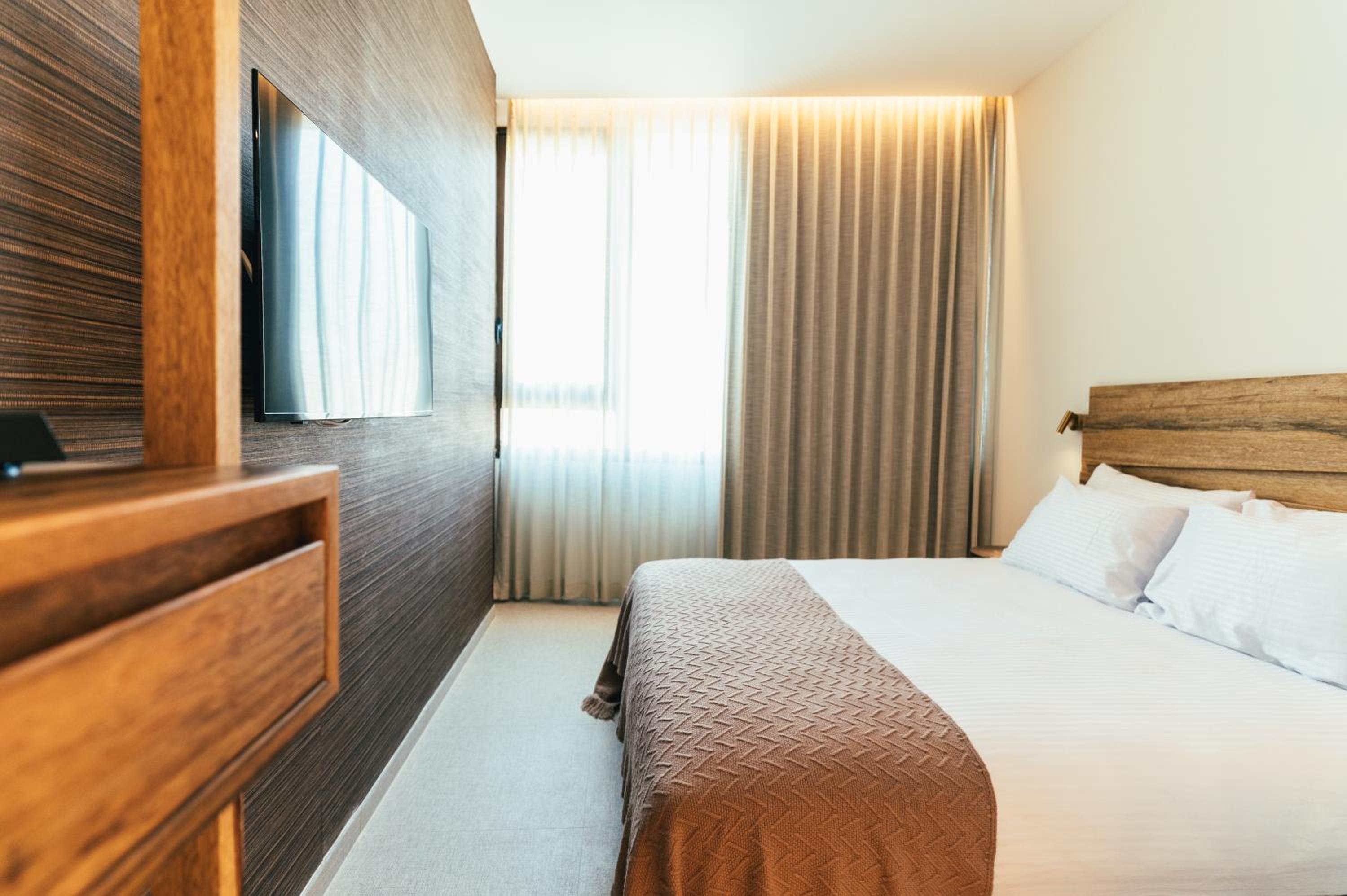 Standard Double or Twin Room - Photo 4