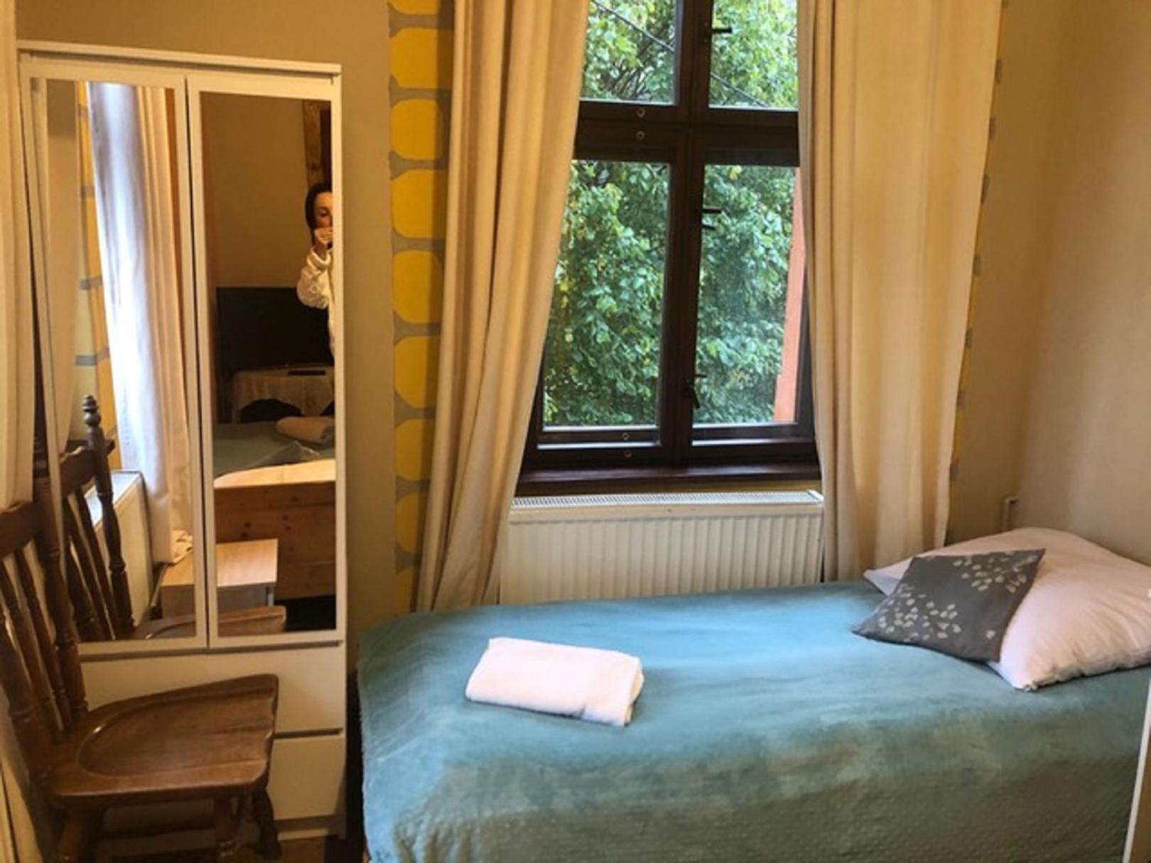 Double or Twin Room with Mountain View photo 2