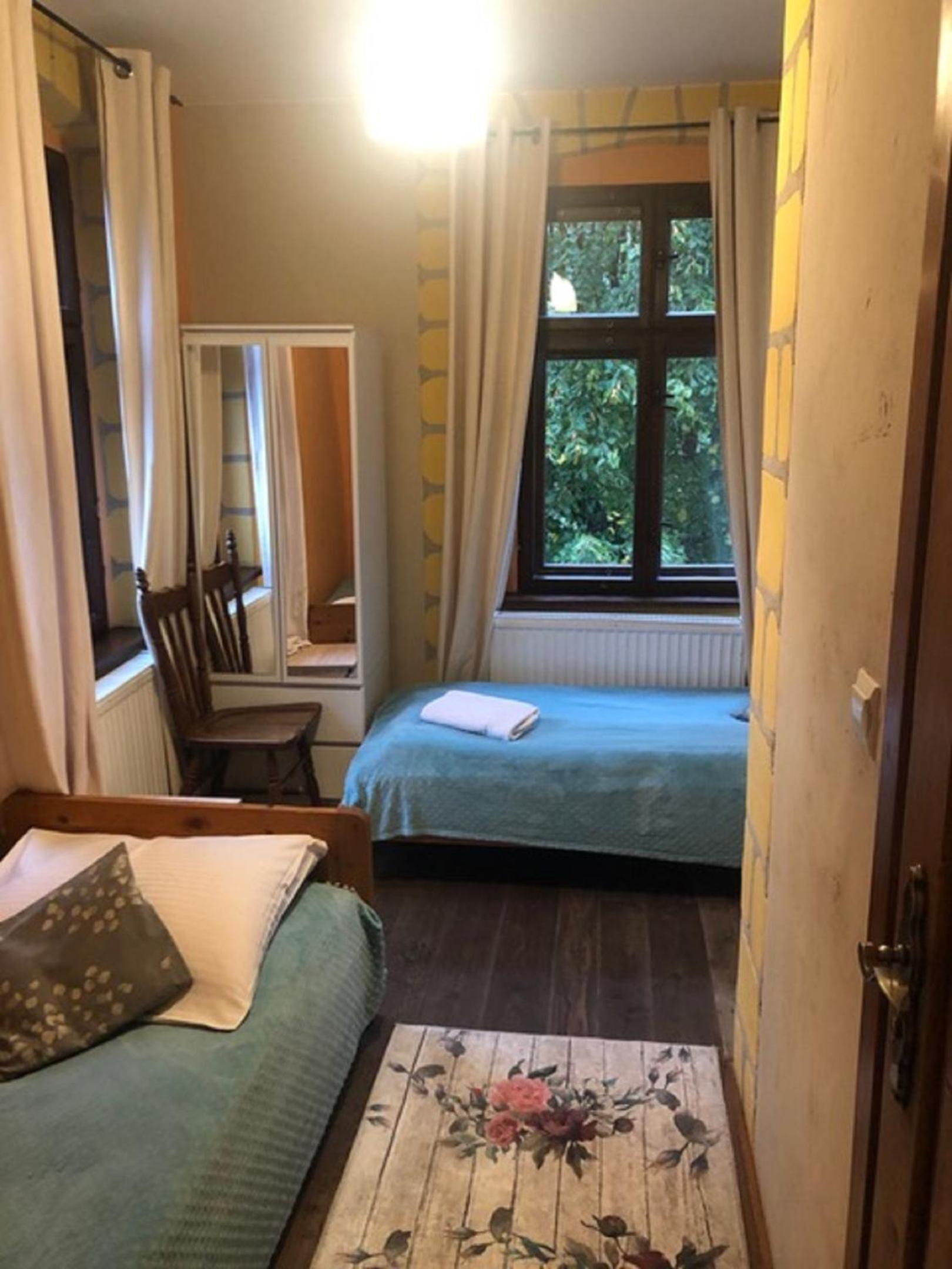 Double or Twin Room with Mountain View photo 3