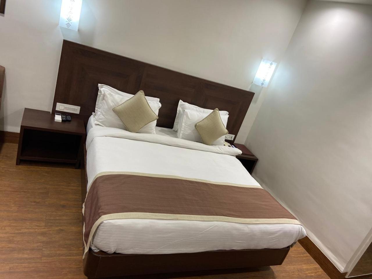 Large Double or Twin Room - Photo 5