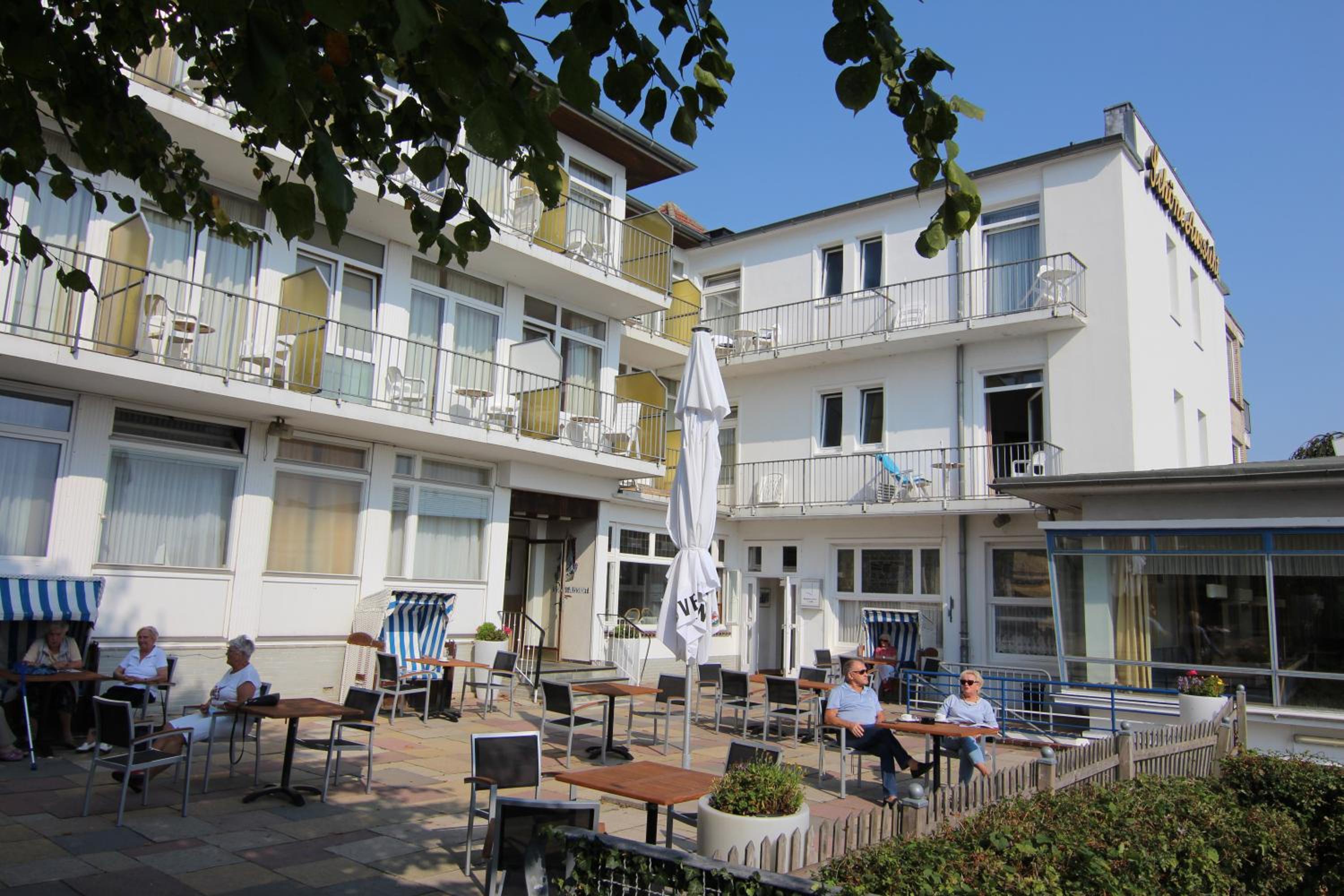 Double Room with Balcony - Photo 6