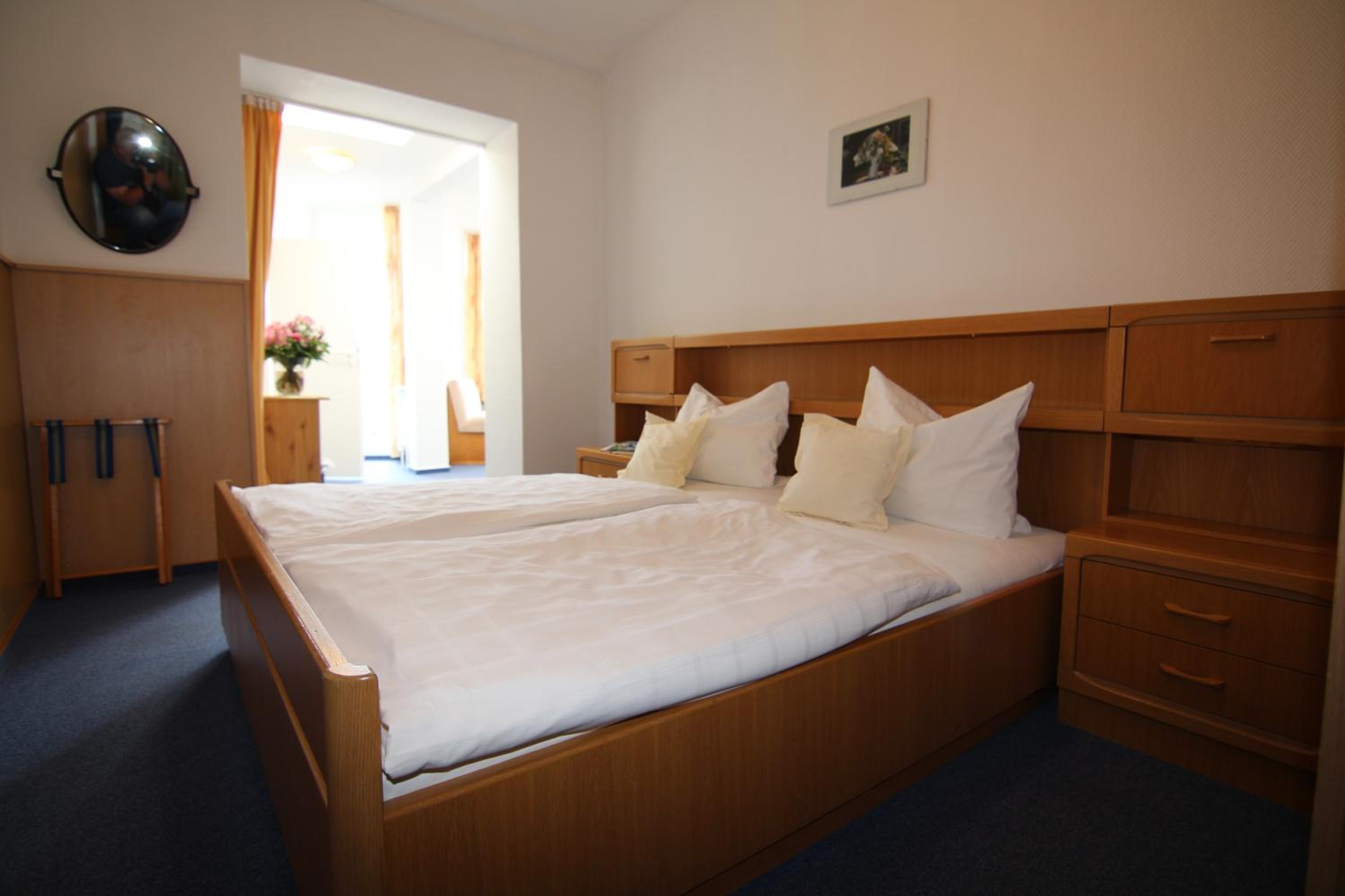 Double Room with Balcony - Photo 1