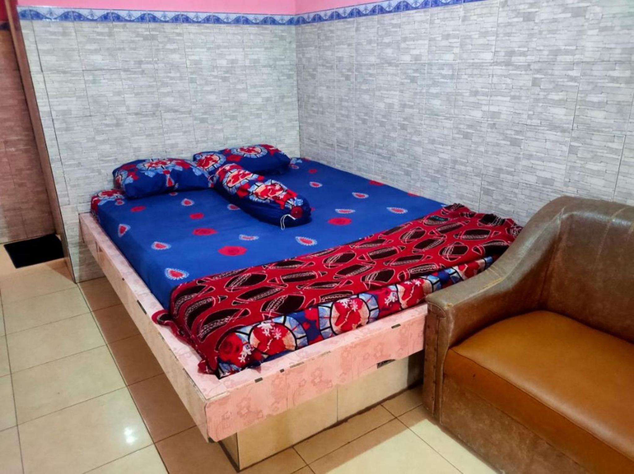 Deluxe Room - Photo 5