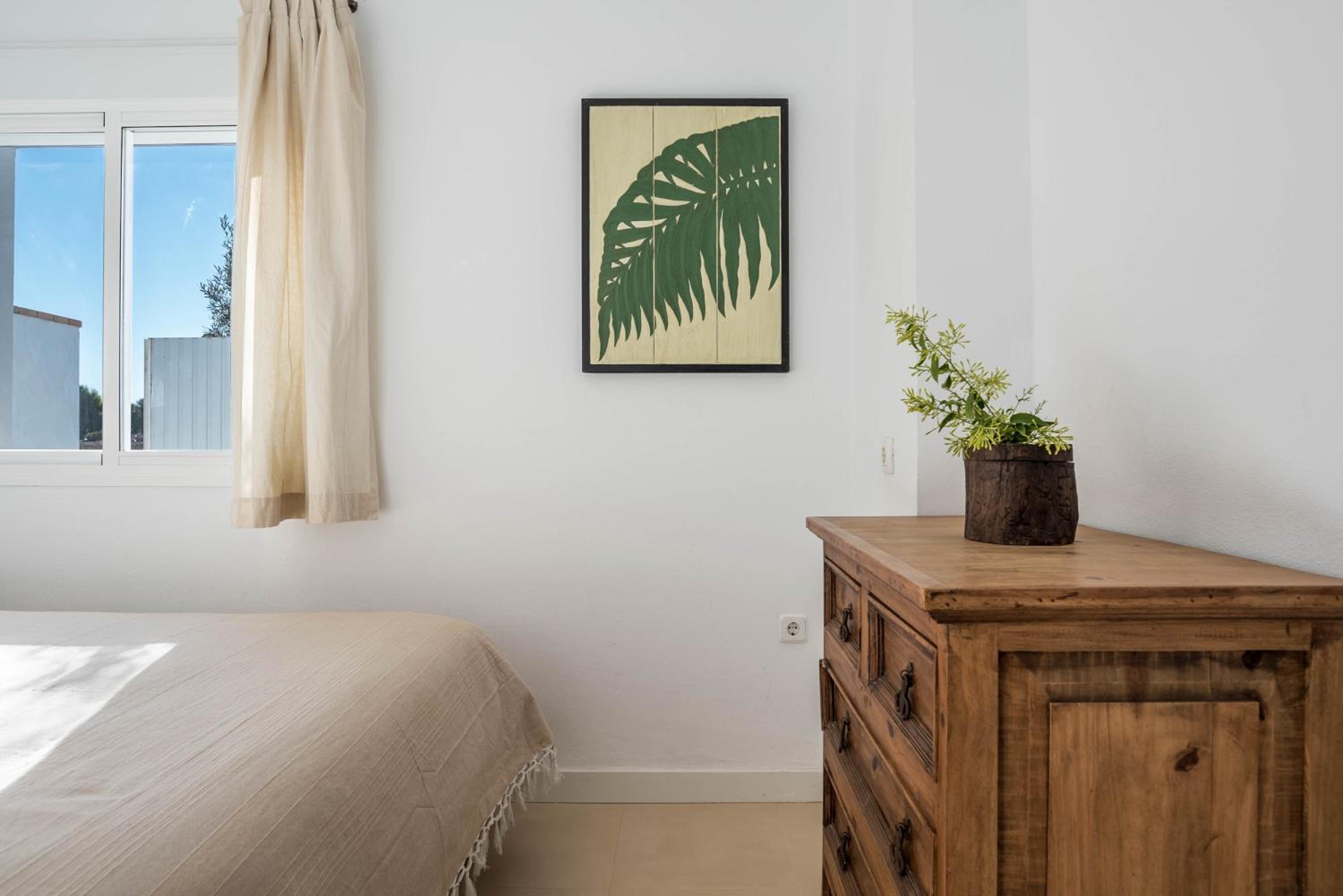 Two-Bedroom House - Photo 19