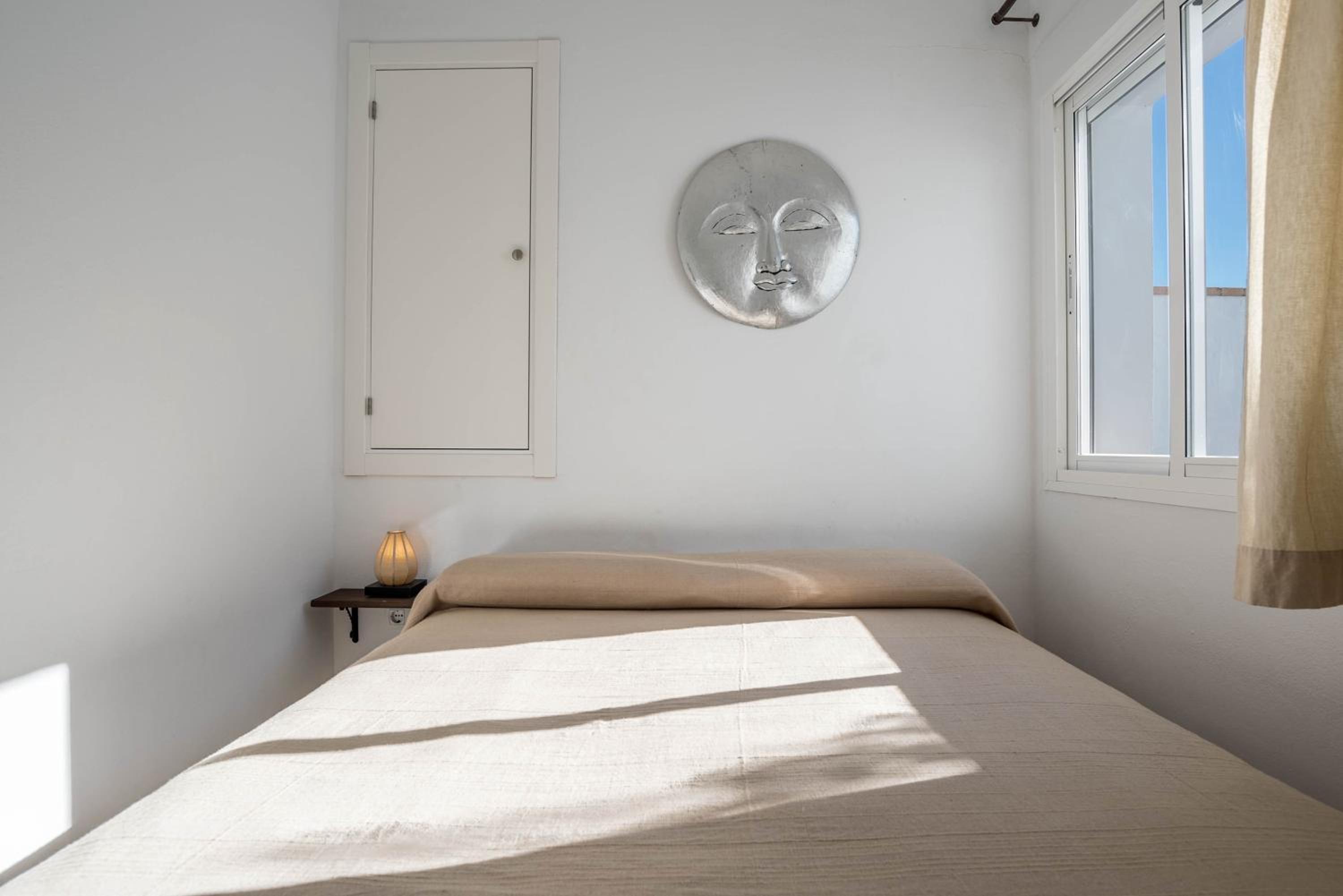 Two-Bedroom House - Photo 10