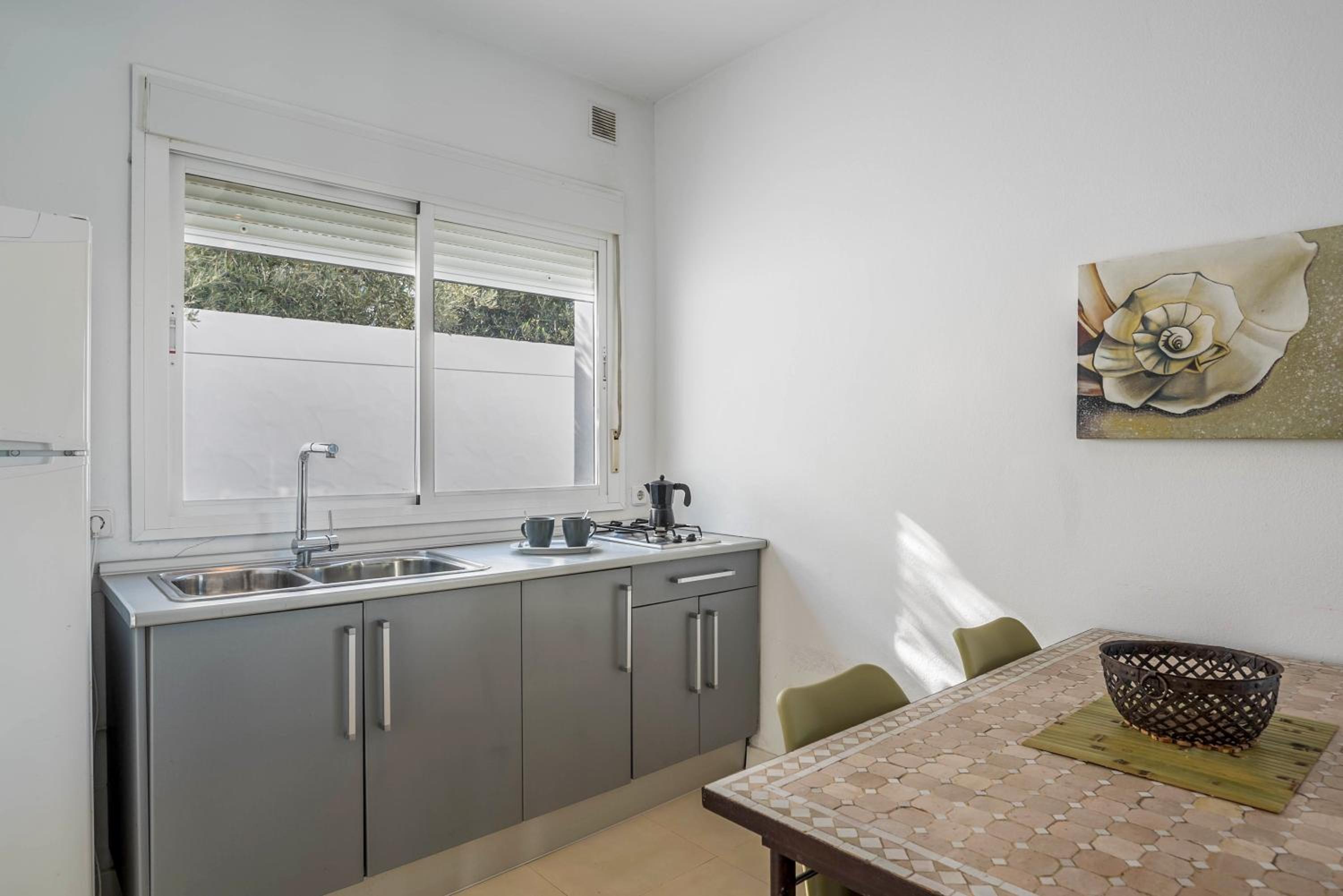 Two-Bedroom House - Photo 15